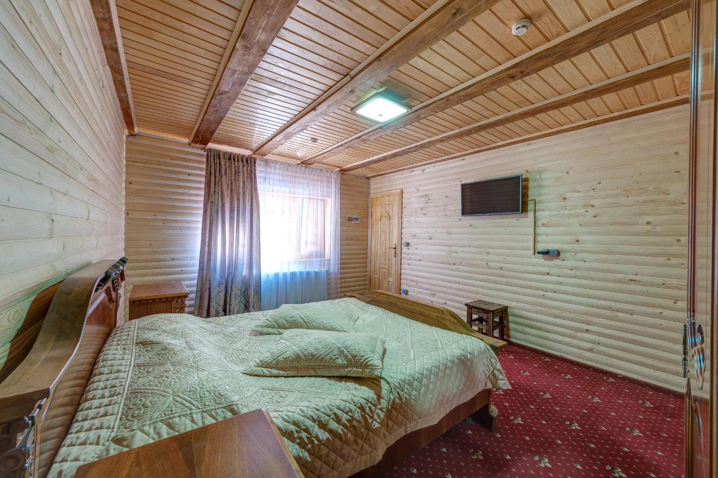 Cottage (8 Adults) With Spa Access