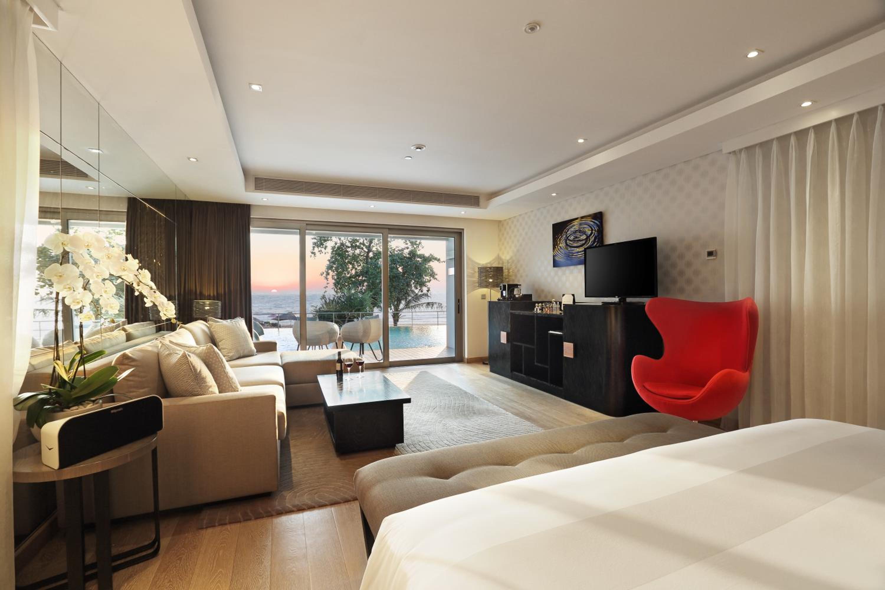 Premium Suite with Pool Access