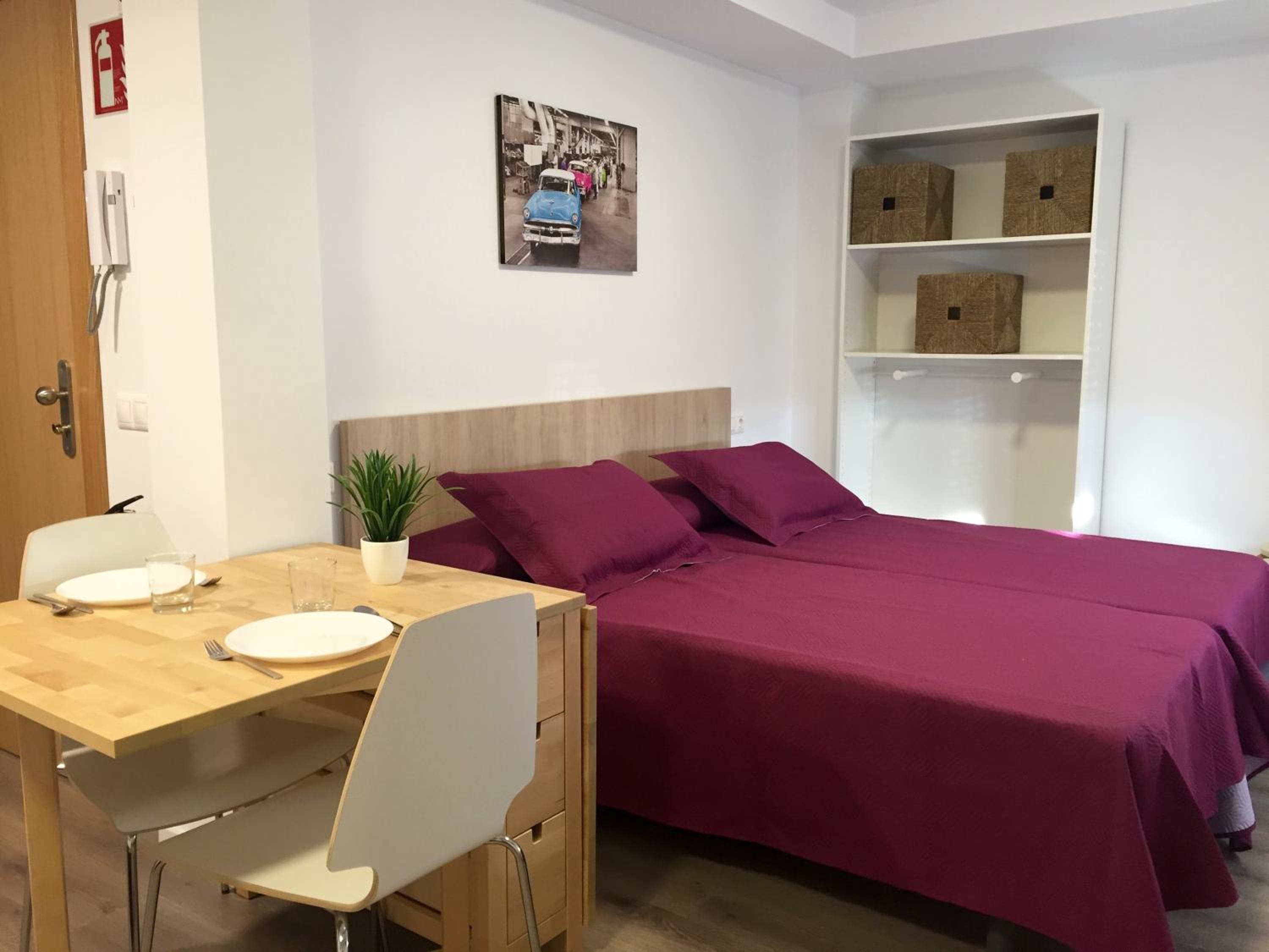 Studio Apartment - Photo 10