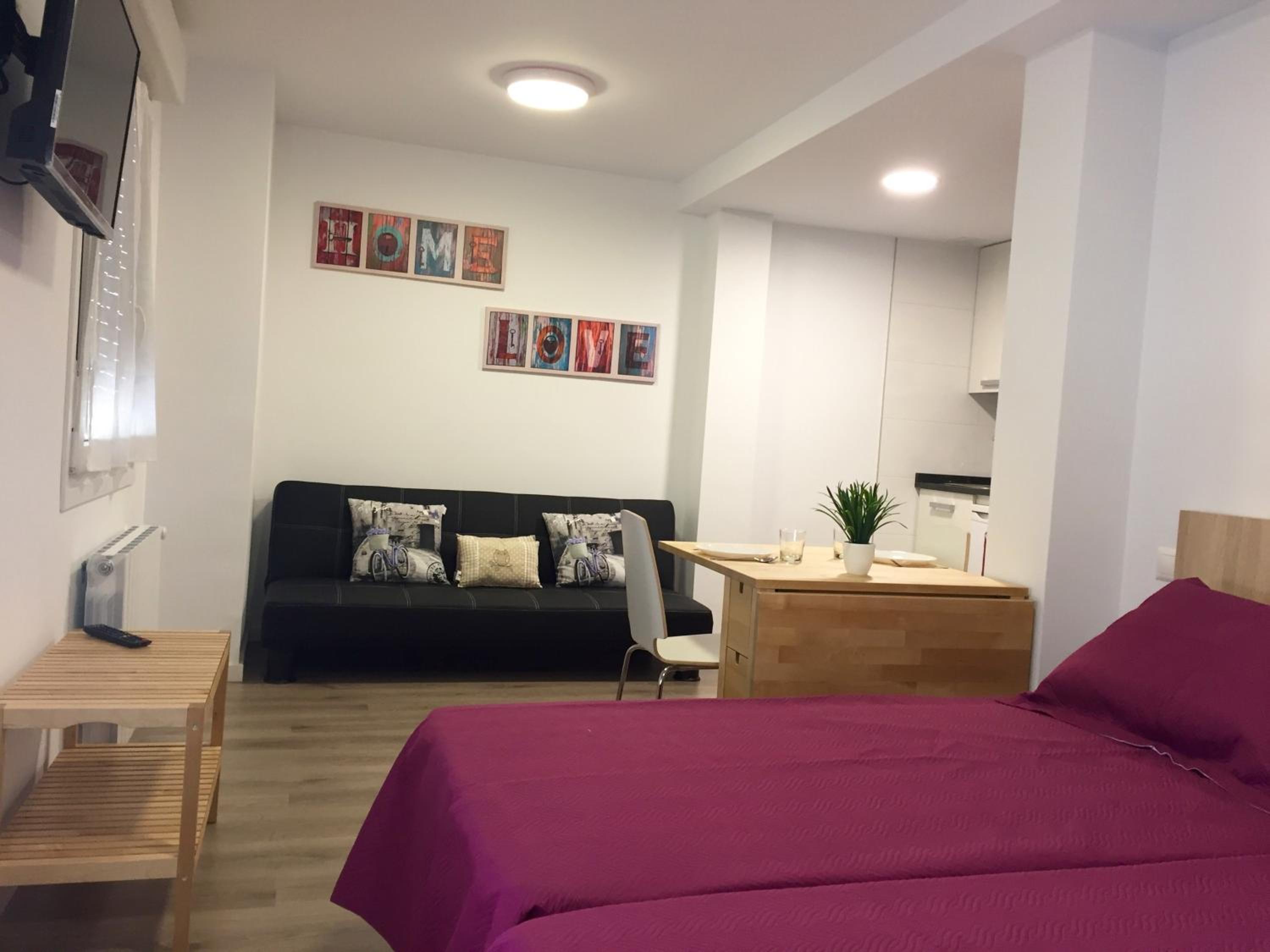 Studio Apartment - Photo 7
