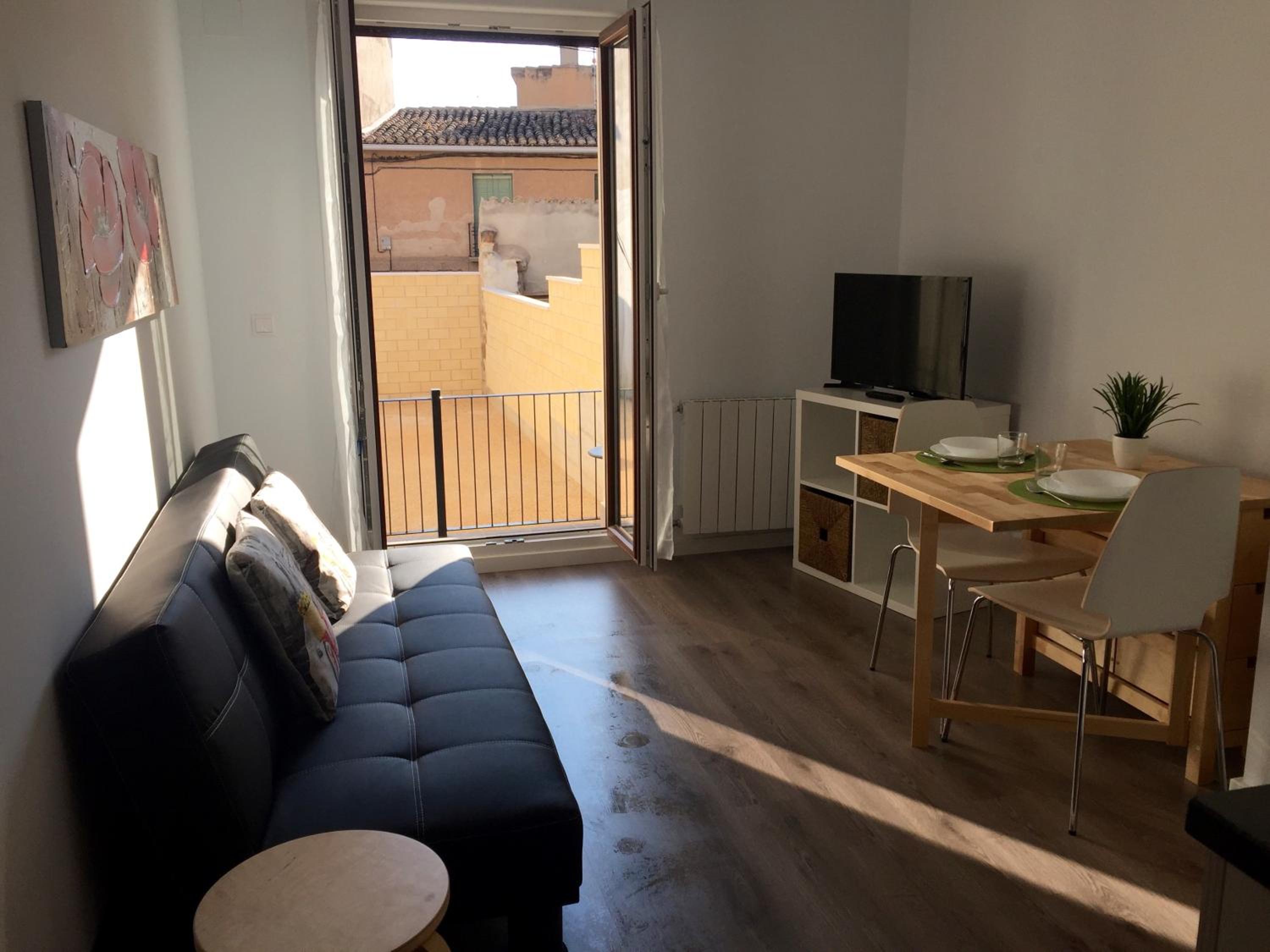 One-Bedroom Apartment - Photo 1