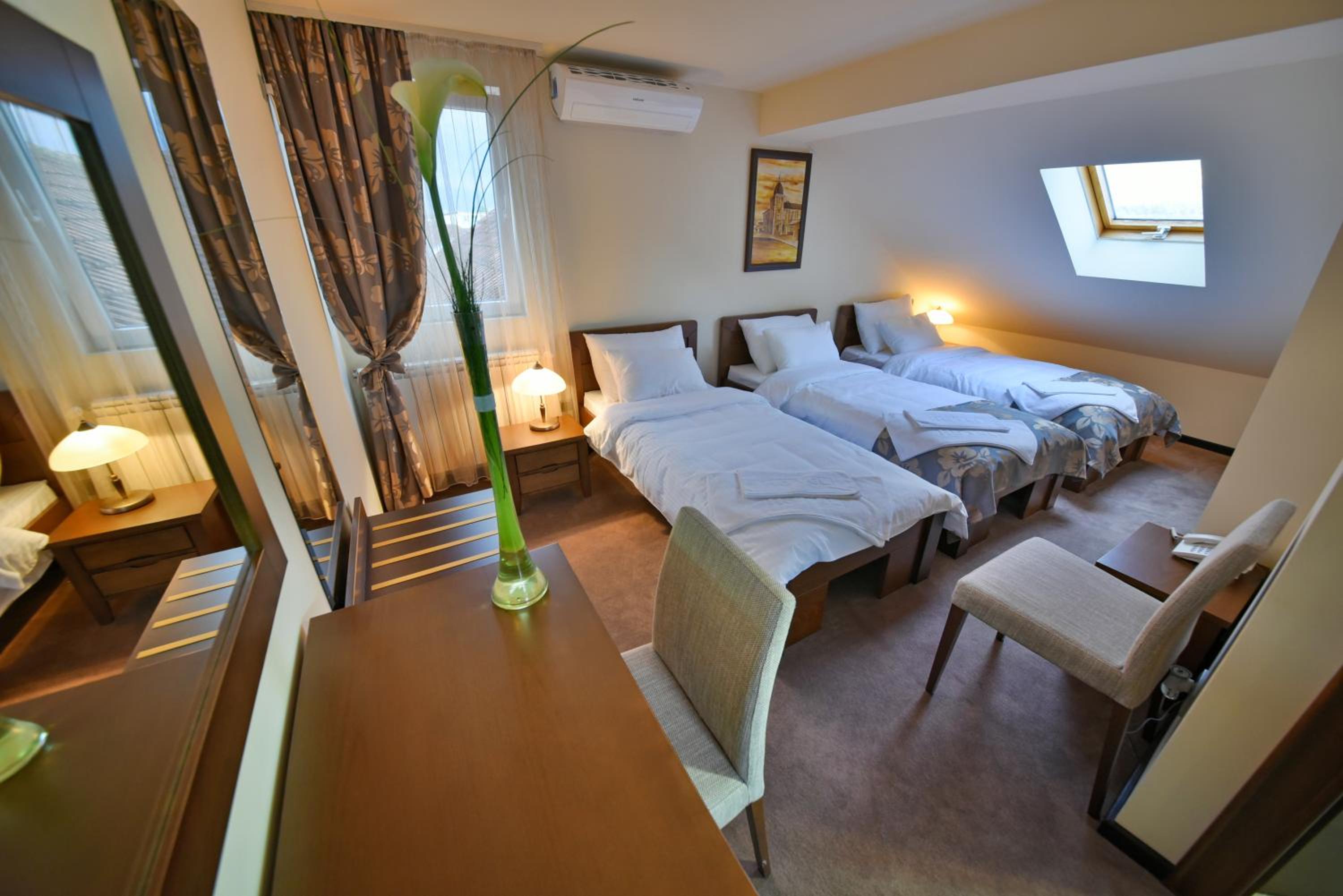 Classic Triple Room
