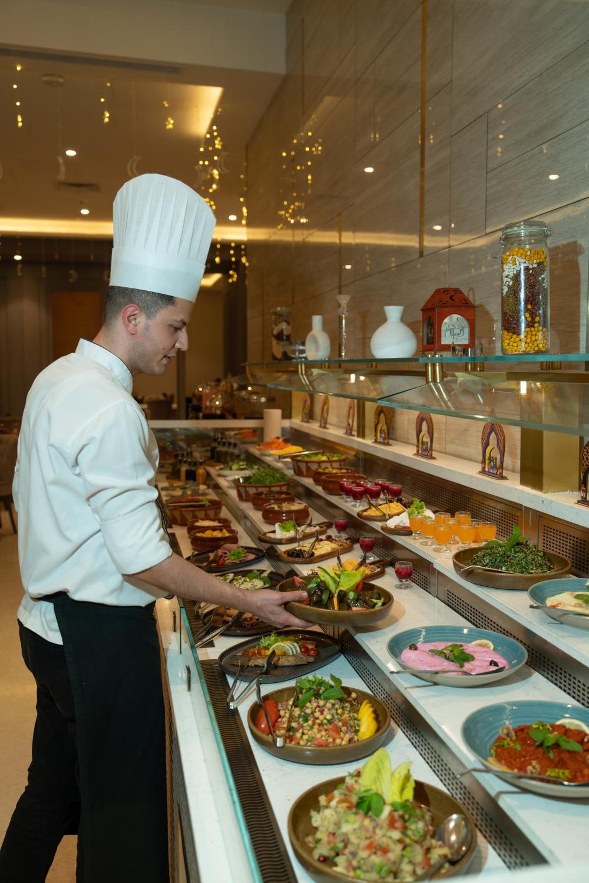 Two Bedroom Royal Suite w/ Kitchenette - 15% off on F&B shuttle to Deira City Center, Al Ghurair Mall & La Mer Beach photo 3