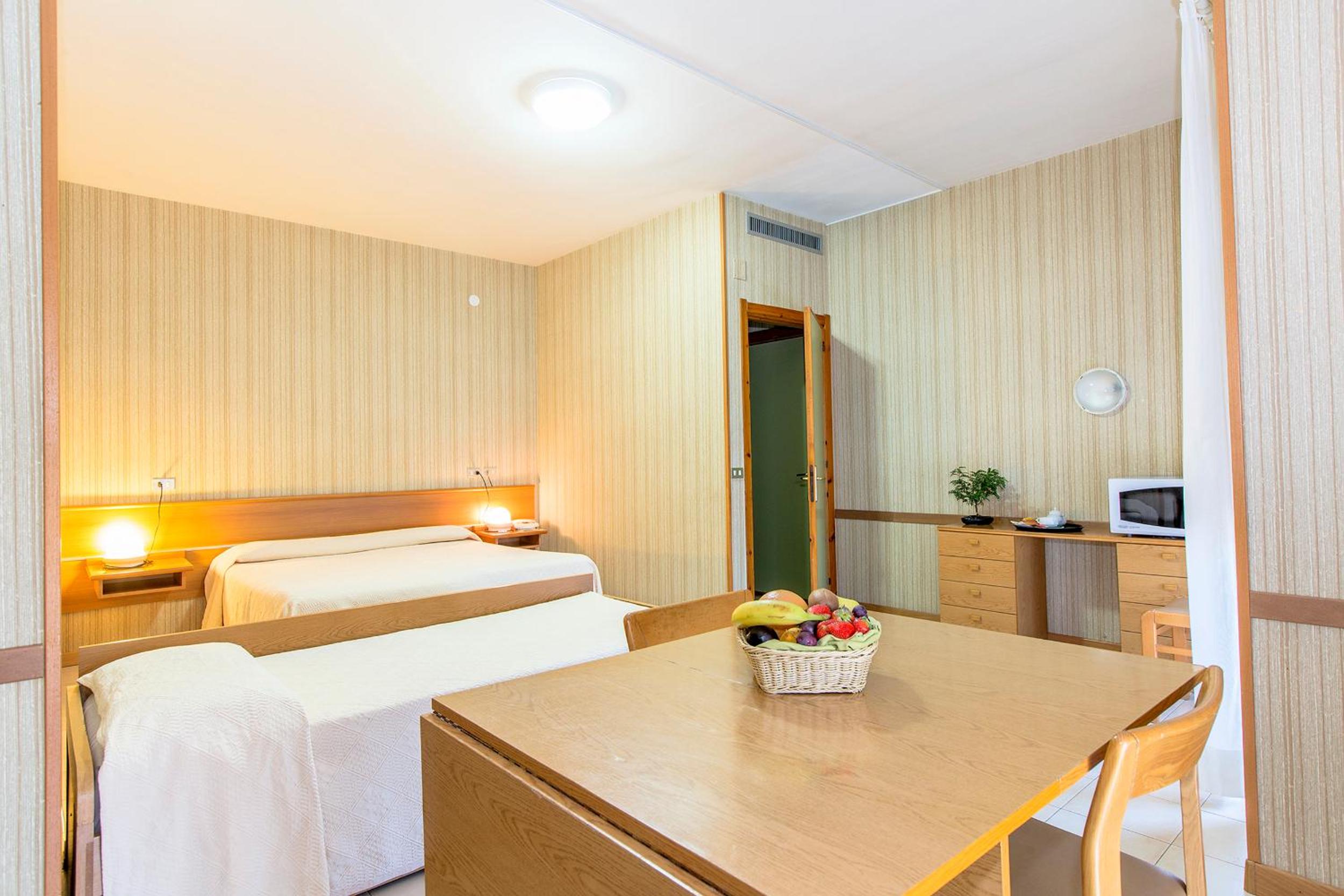 Studio (4 Adults)