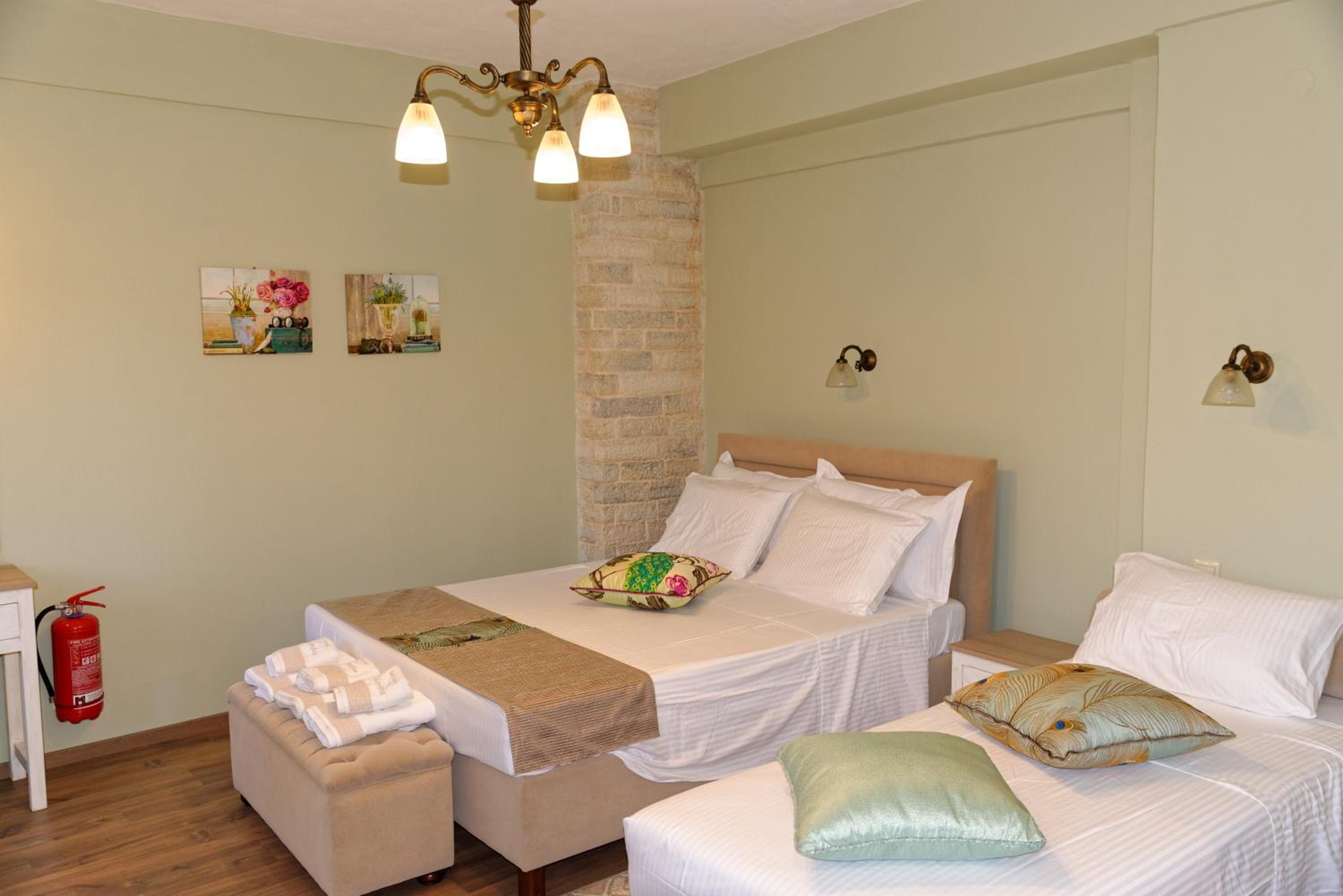Triple Room - Photo 5