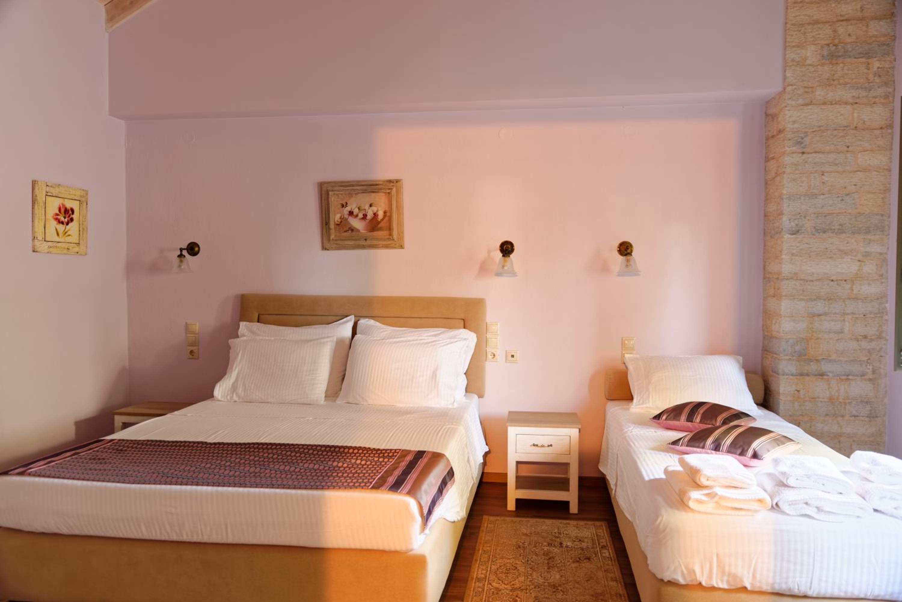 Triple Room - Photo 1