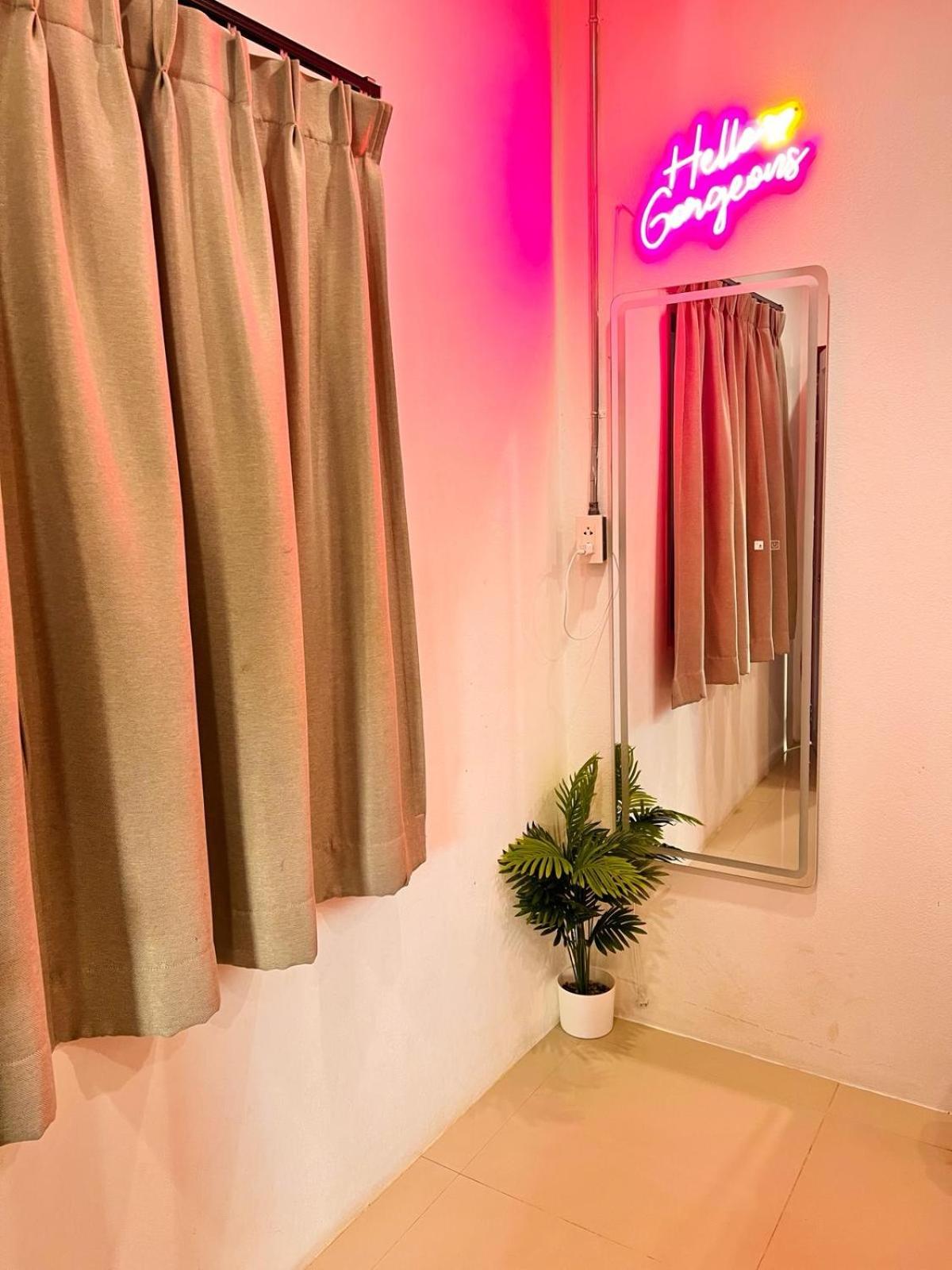 Twin Room with Shared Bathroom photo 2