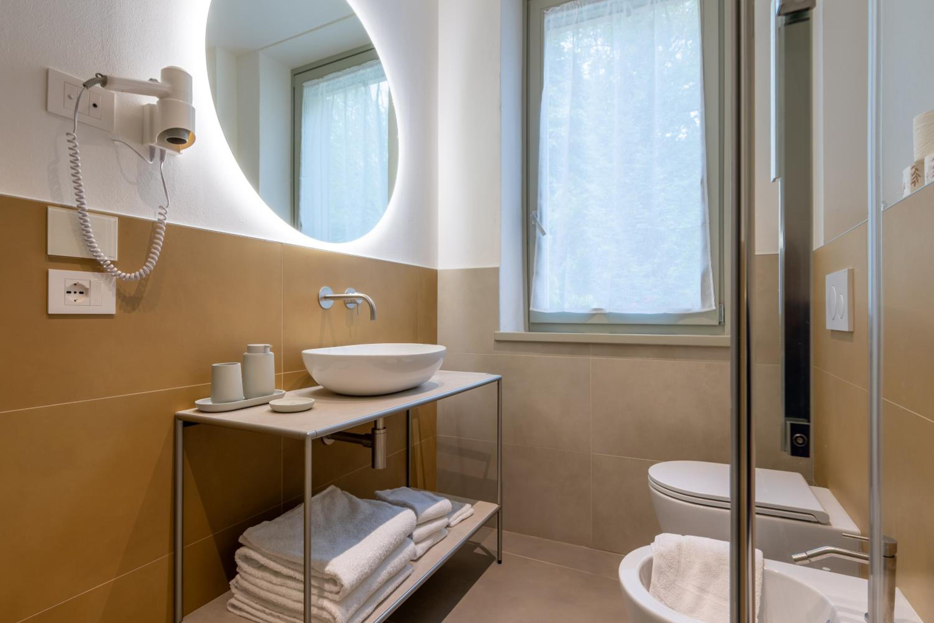 Deluxe Double or Twin Room photo 1