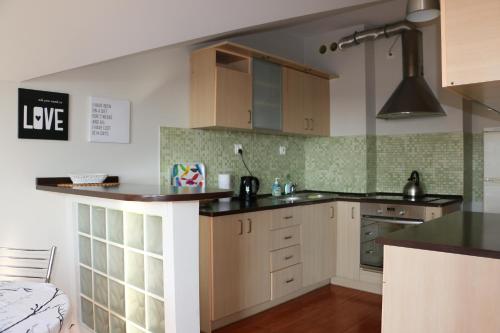 Apartment with Balcony photo 2