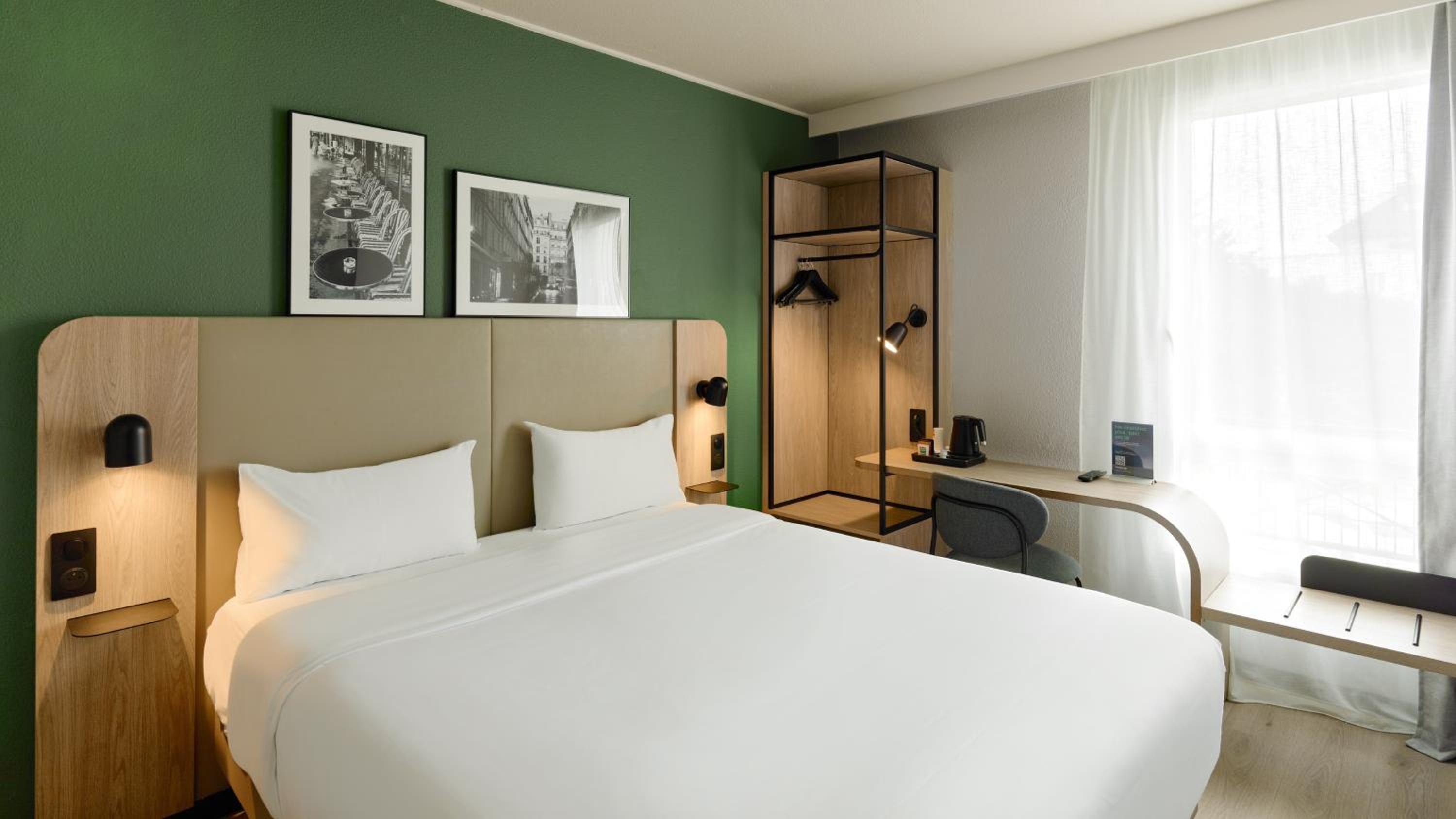 Standard Room - 1 Queen Bed - Photo 6