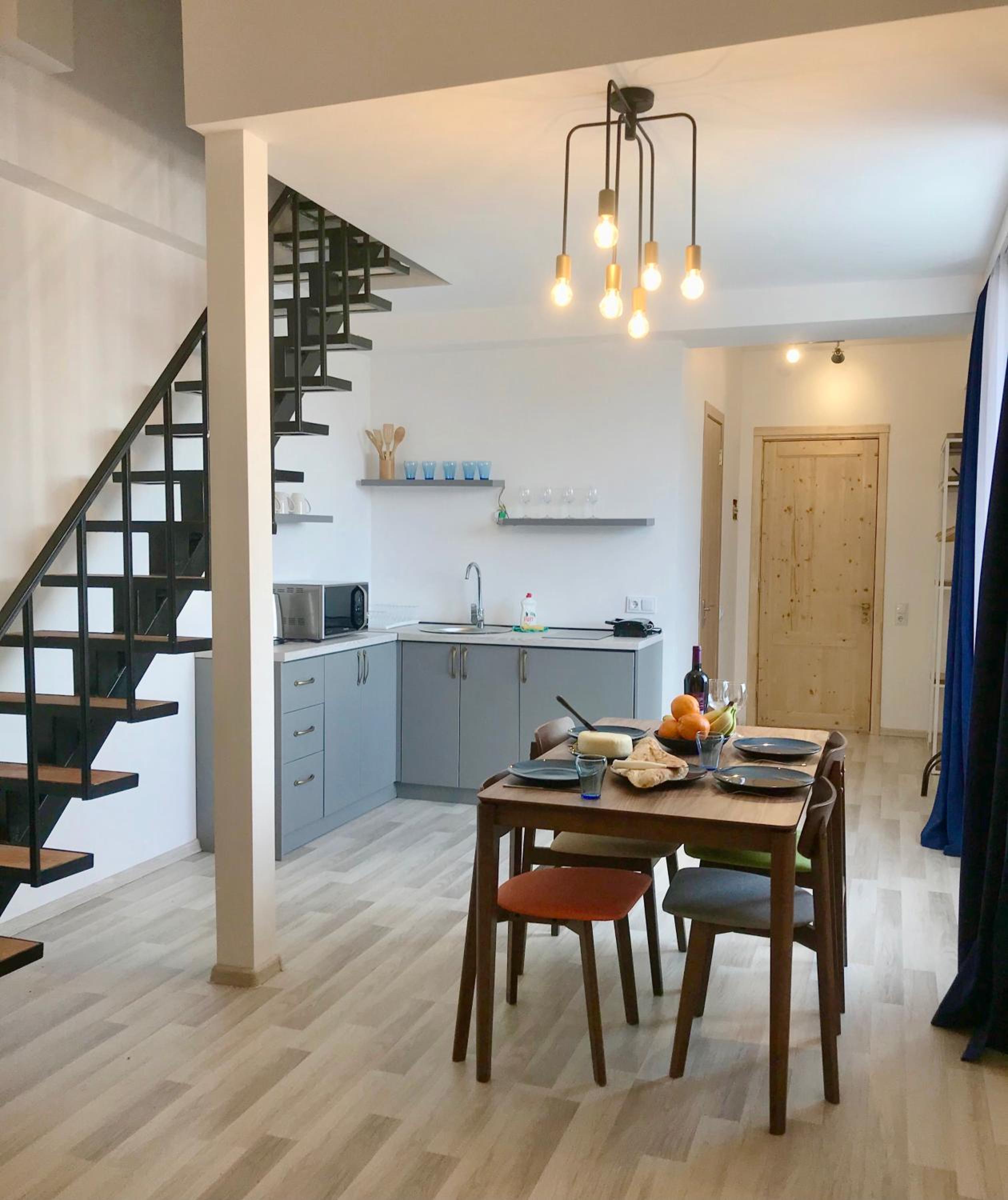 Apartment - Split Level photo 3