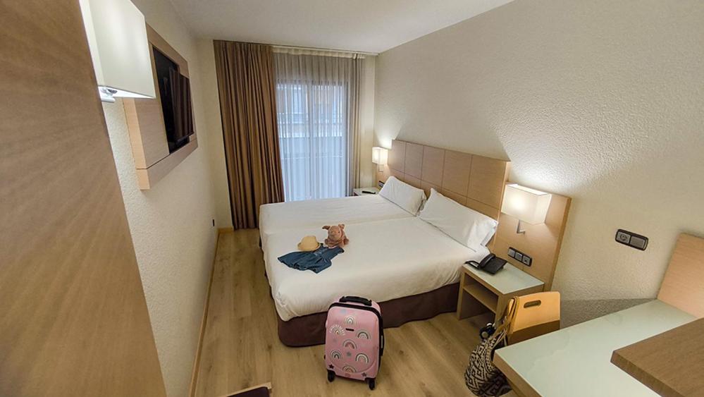 Standard Twin Room photo 3
