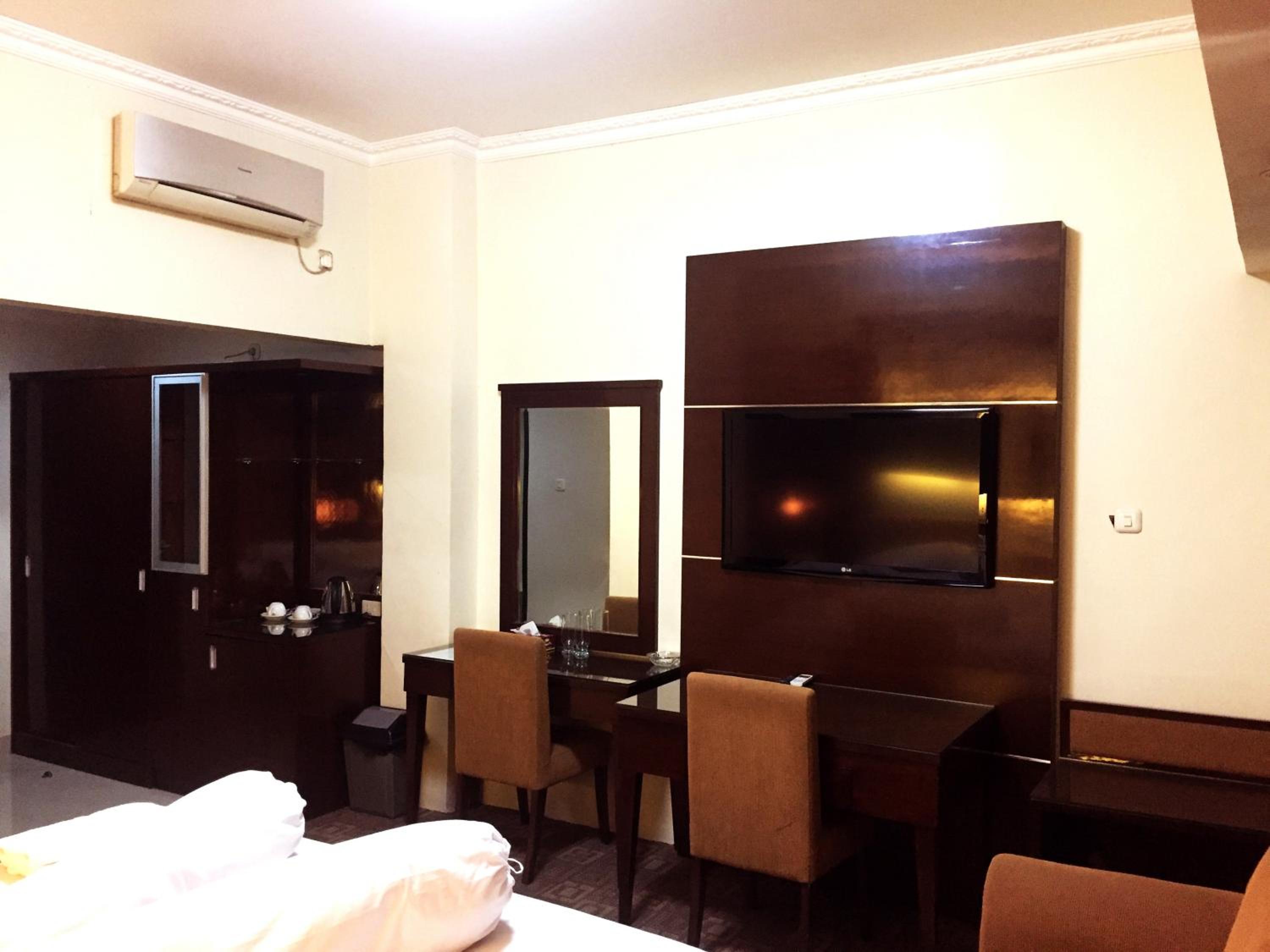 Deluxe Suite - Photo 1