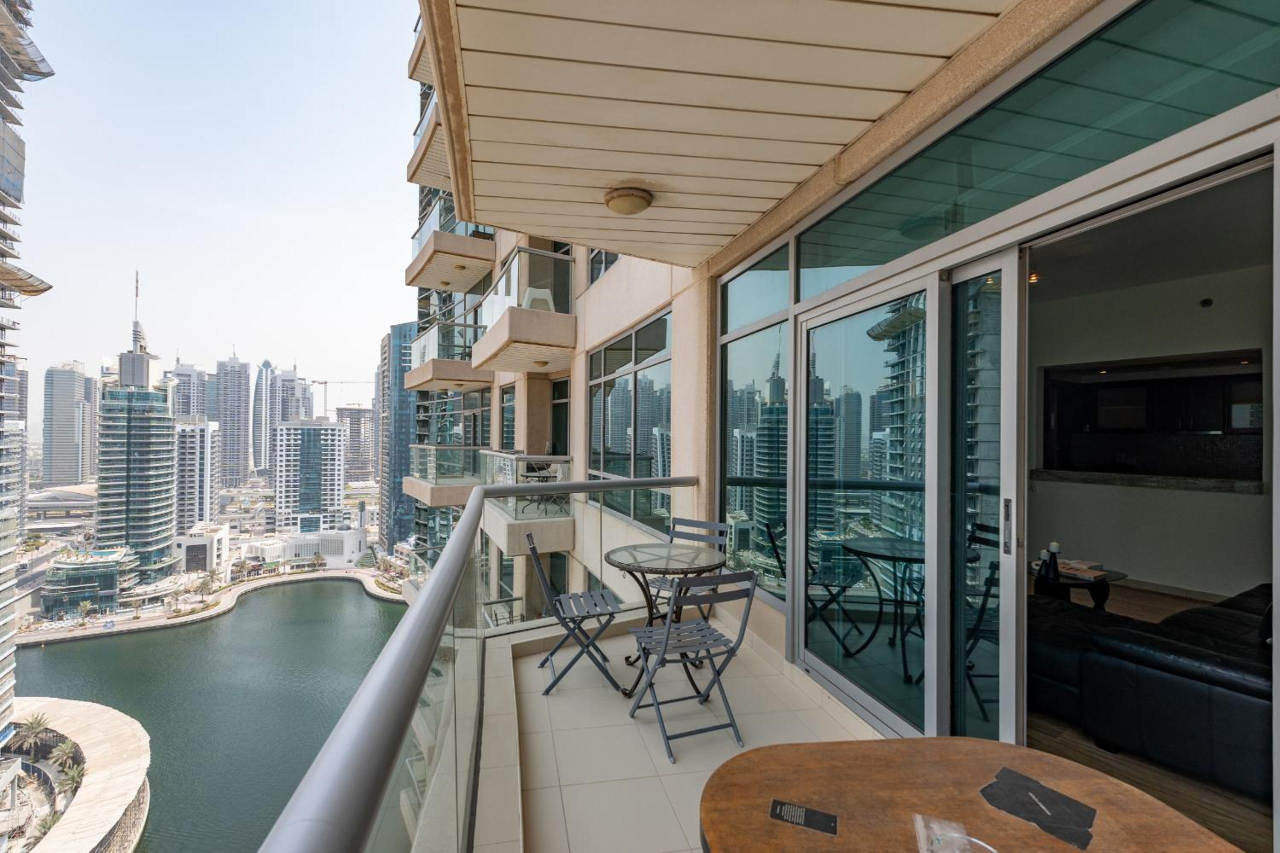One-Bedroom Apartment with Balcony photo 3
