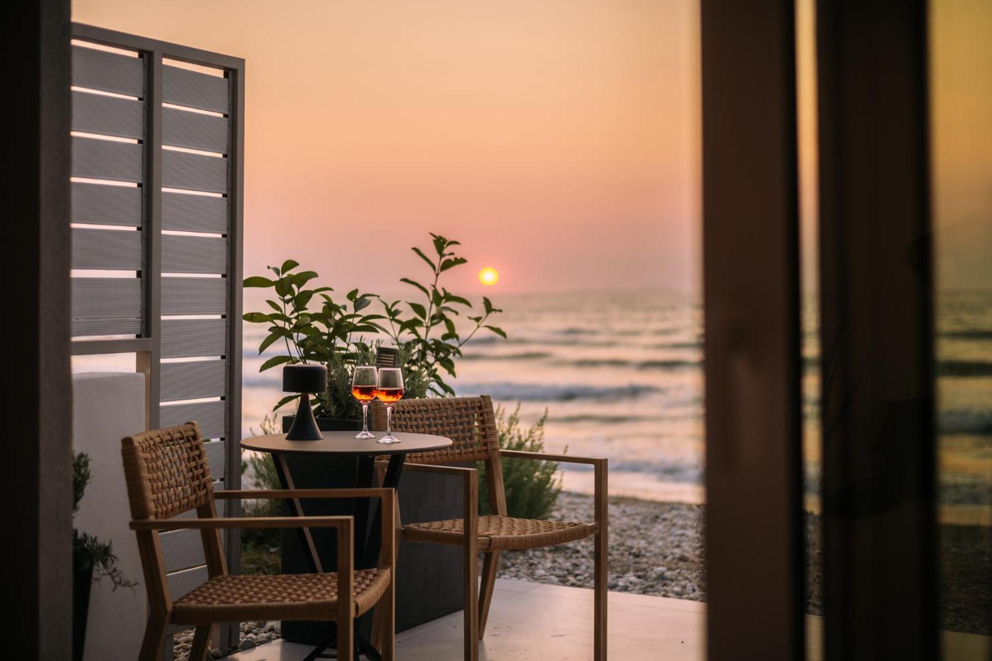 RIVIERA SUITE BEACH FRONT