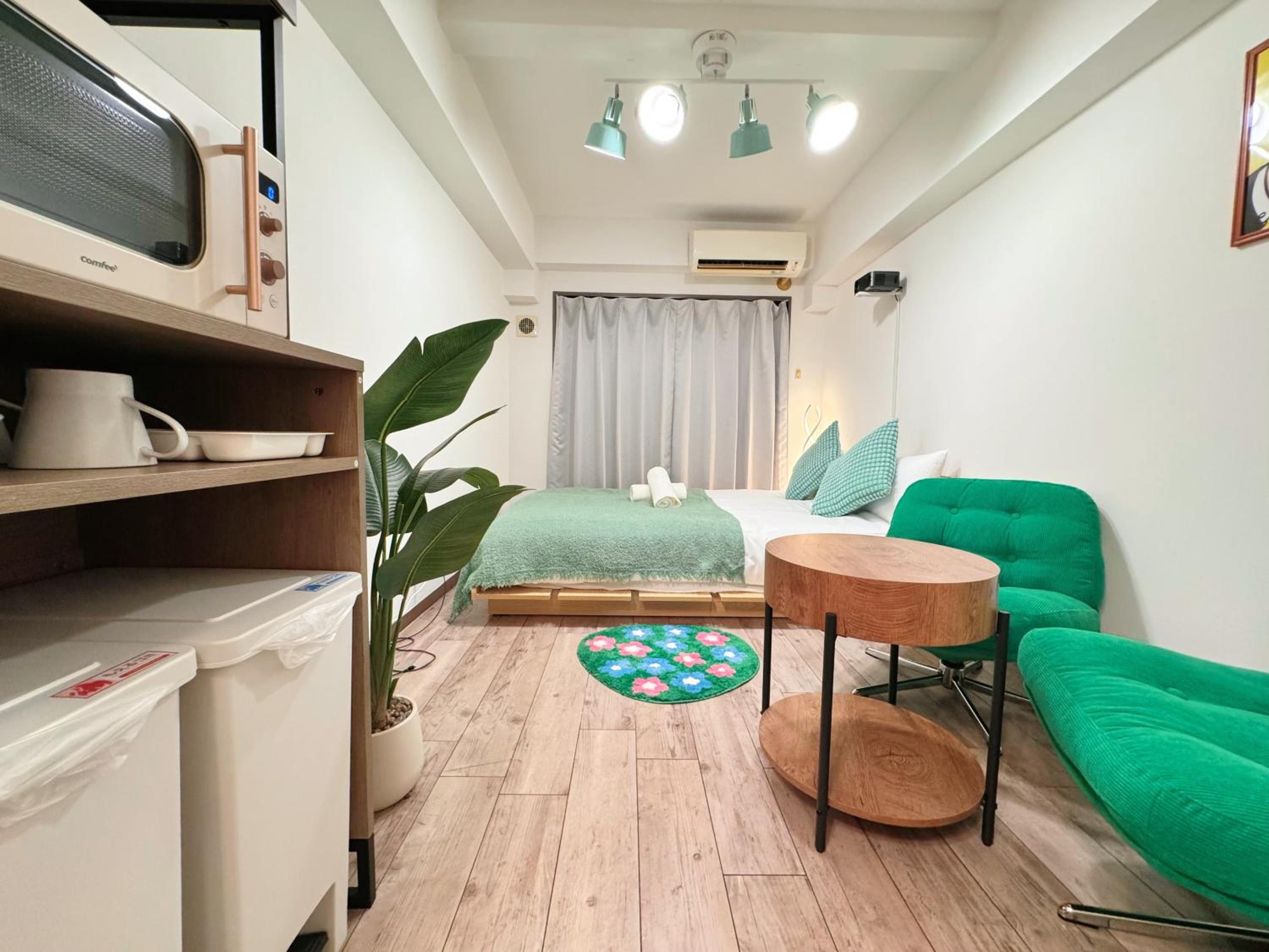 One-Bedroom Apartment with Balcony