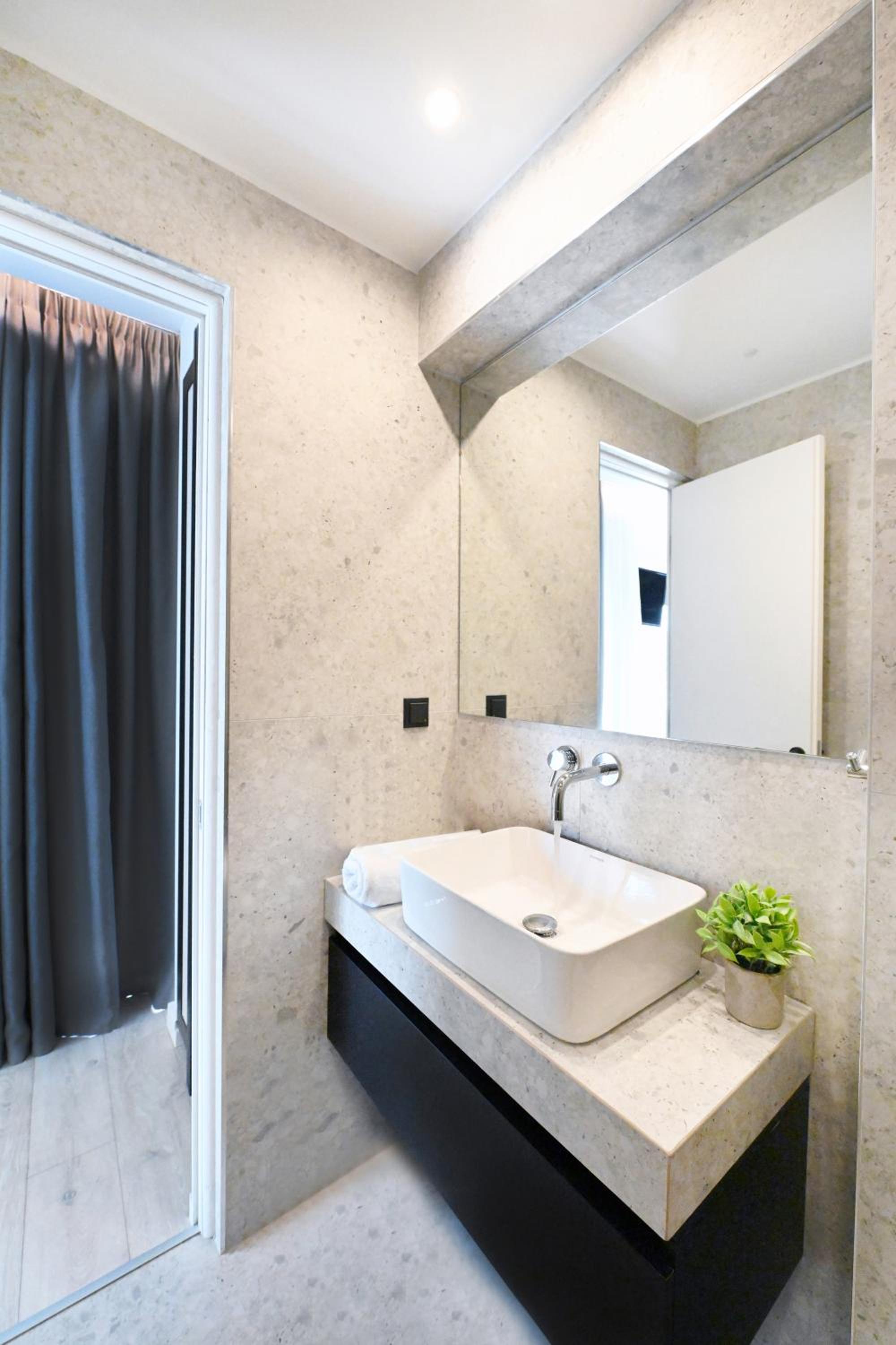 Superior Double or Twin Room - Photo 19