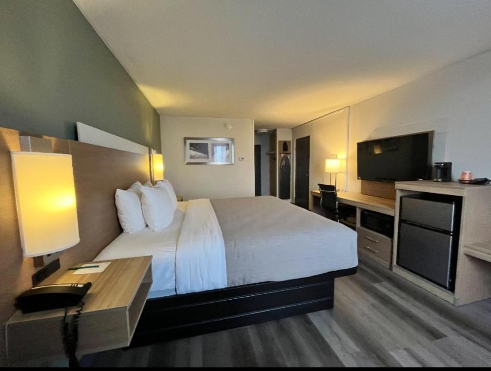 Superior King Room - Non-Smoking photo 1