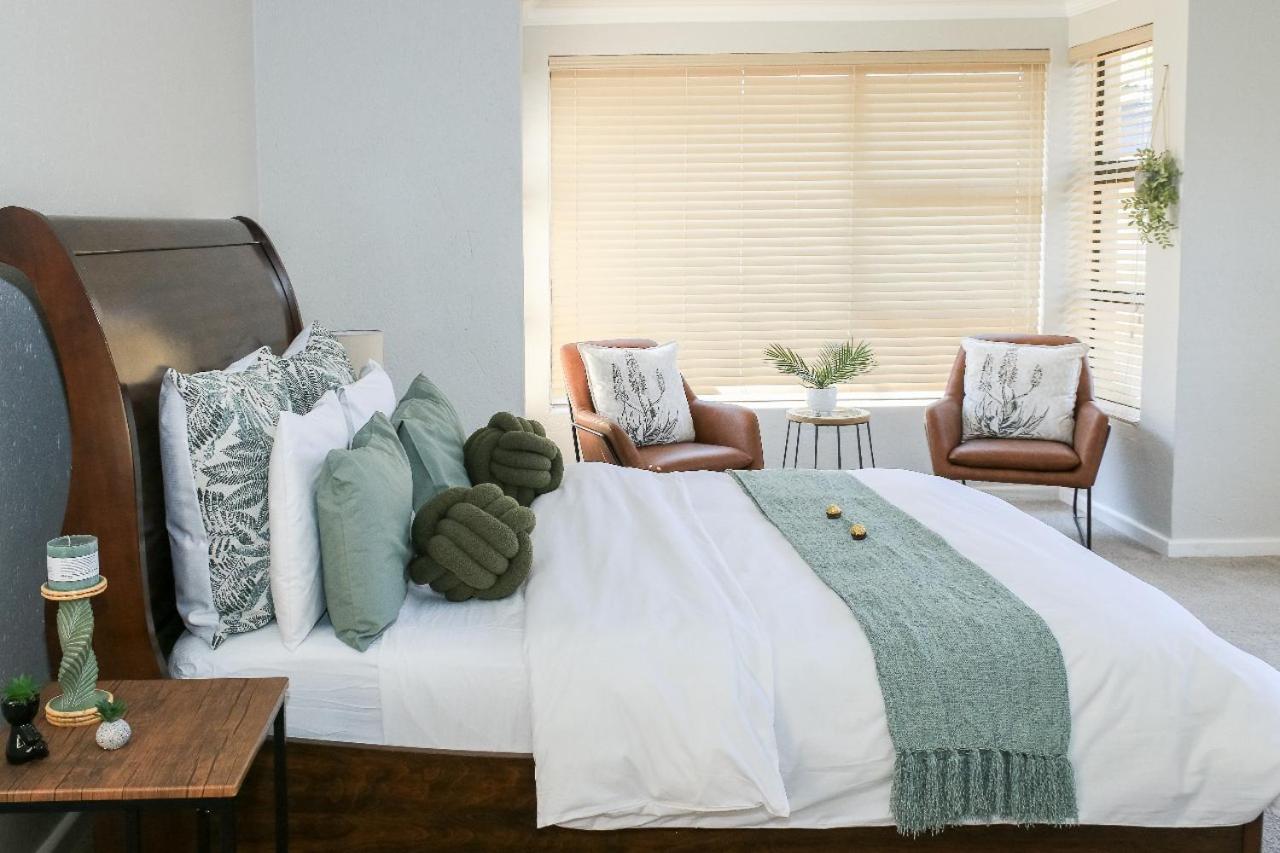Three-Bedroom House photo 1