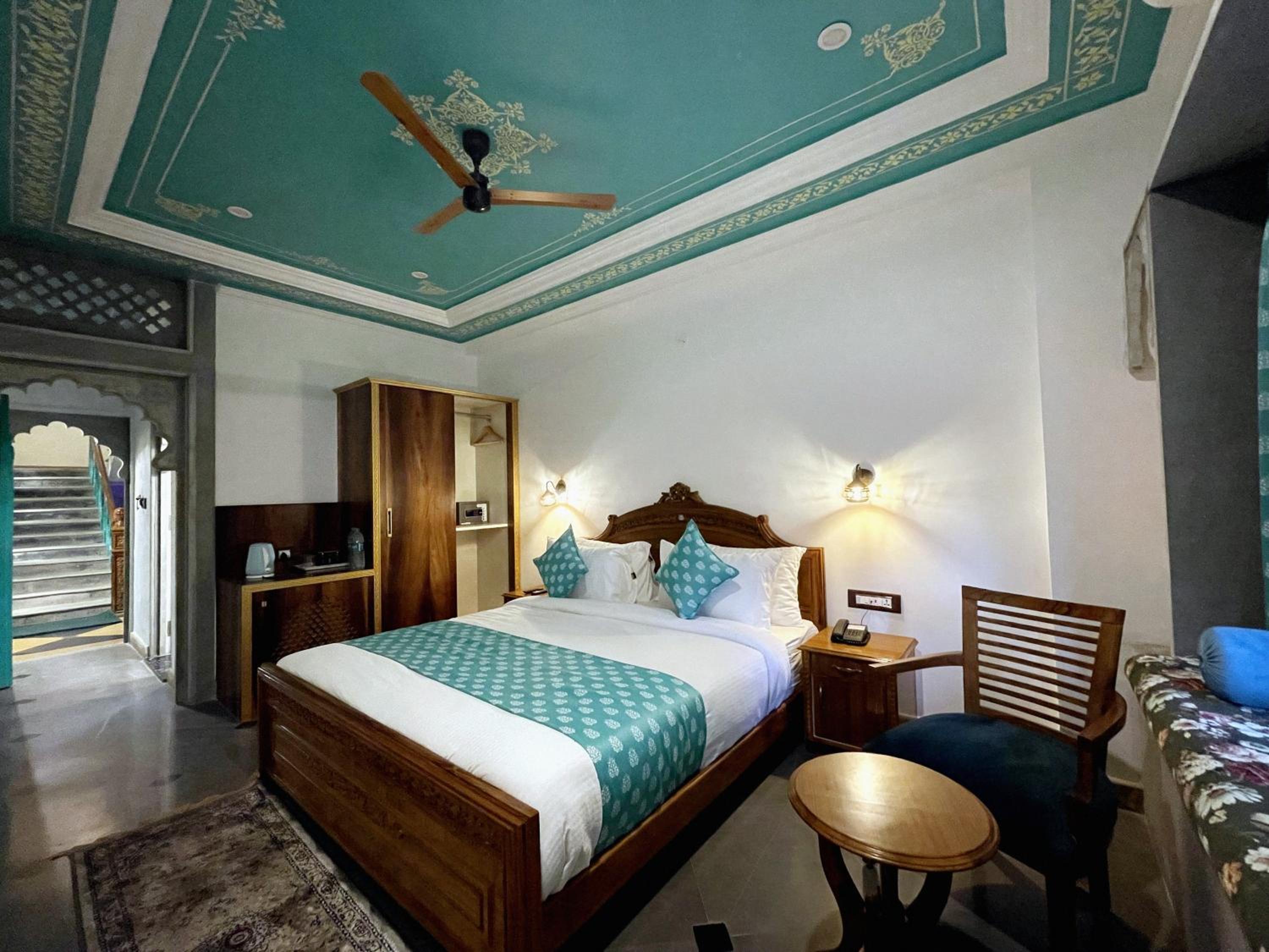 Deluxe Suite