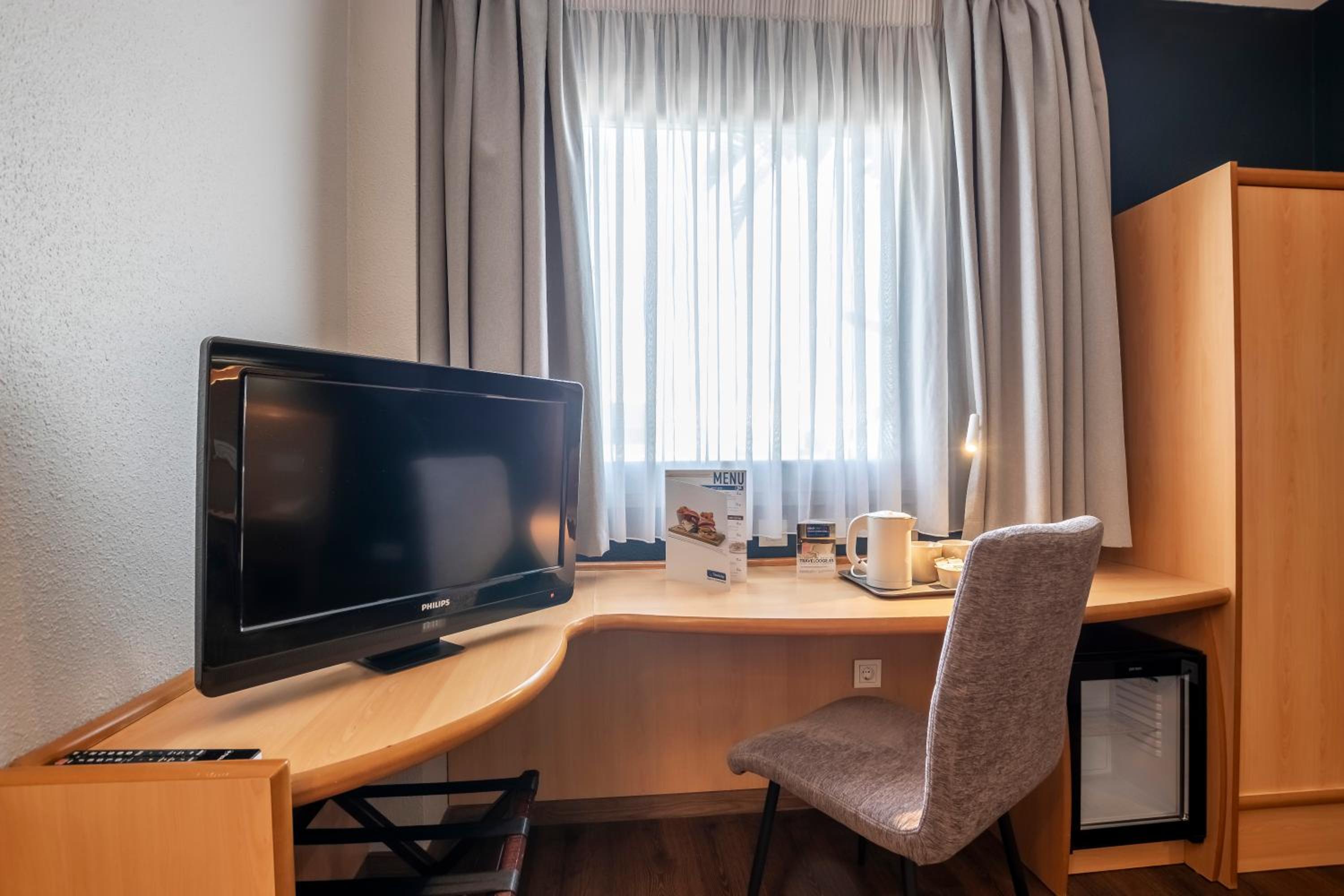 Double Room - Disability Access - Photo 26