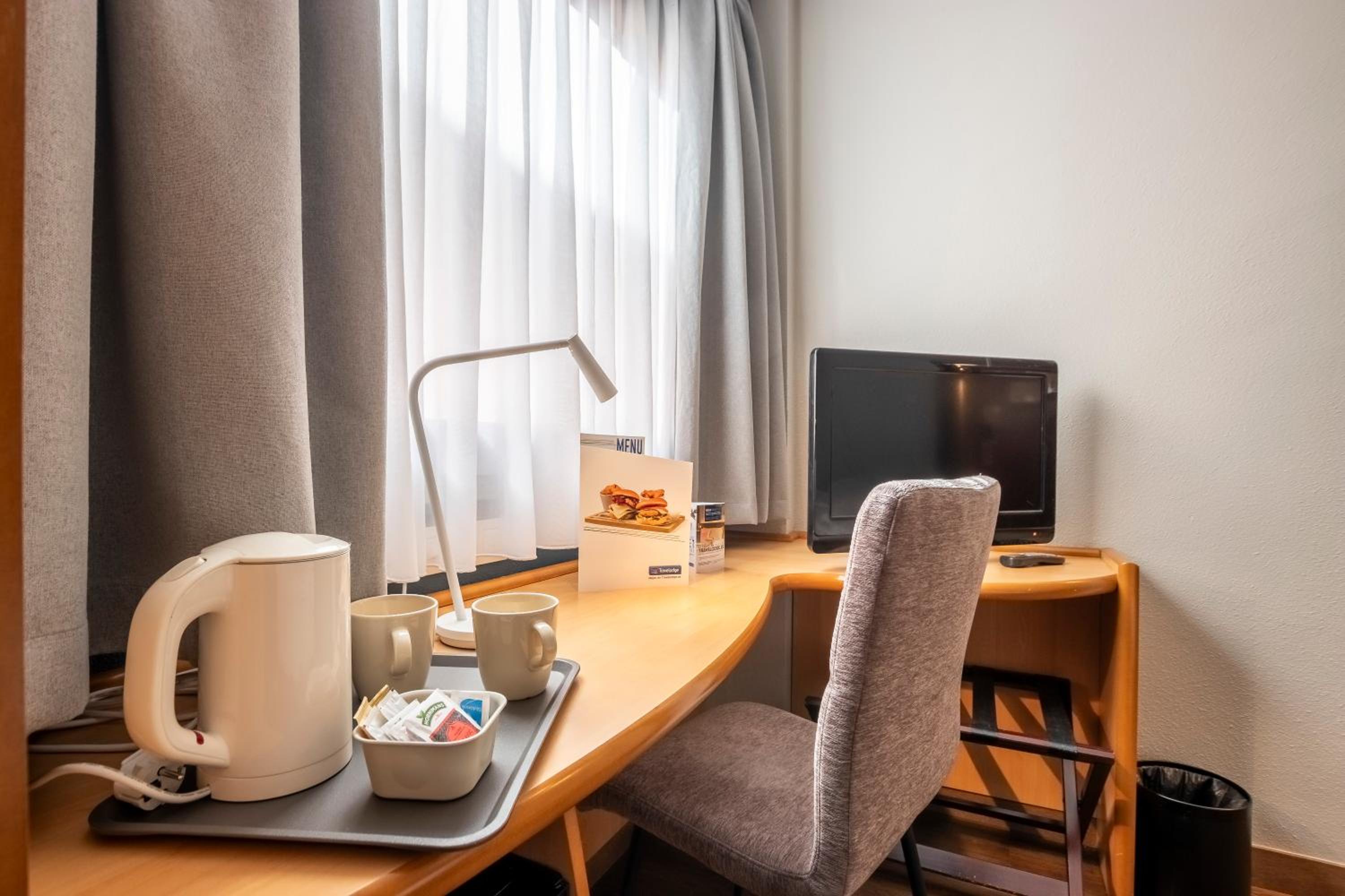 Double Room - Disability Access - Photo 31