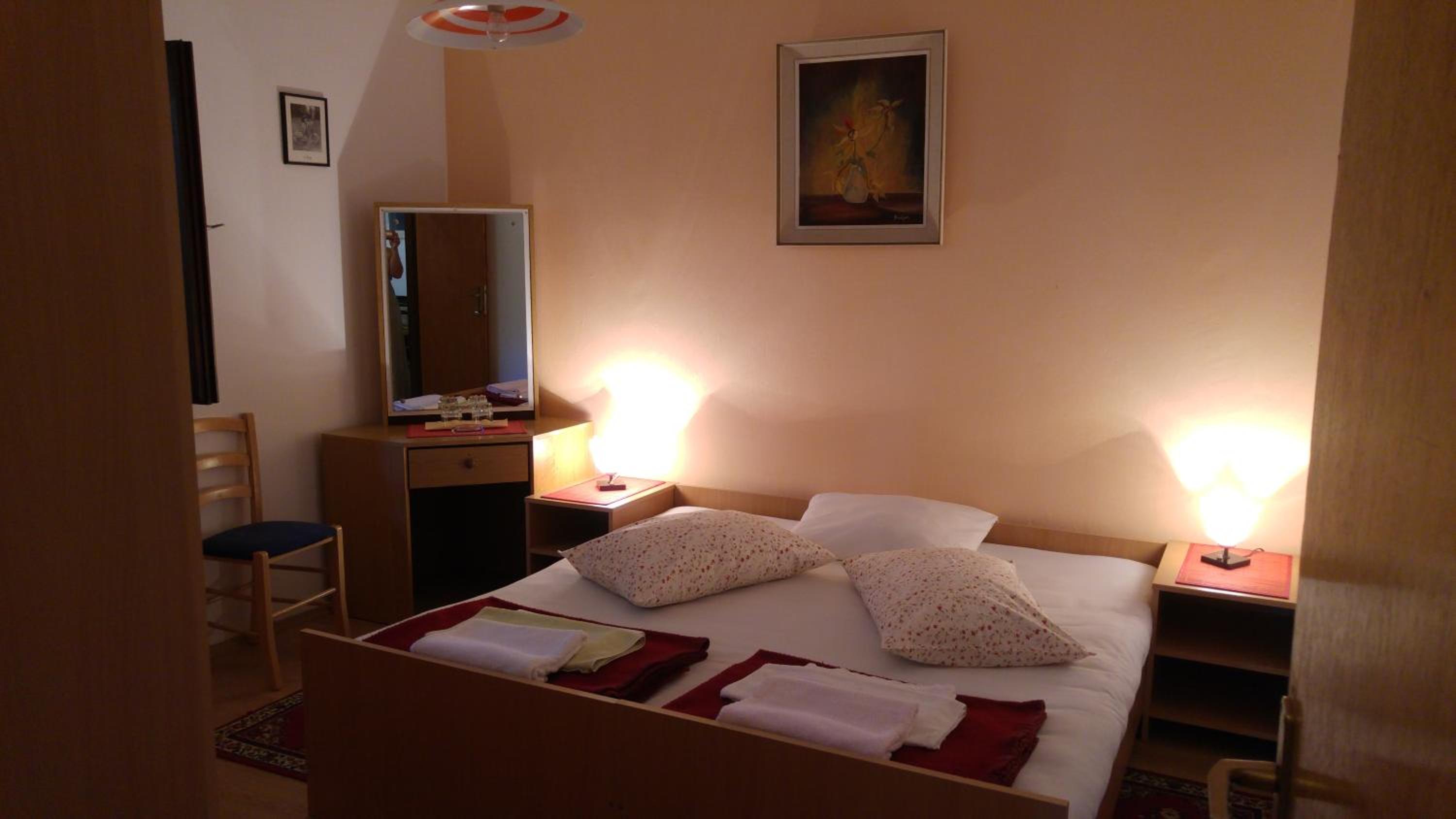 Two-Bedroom Apartment - Photo 6