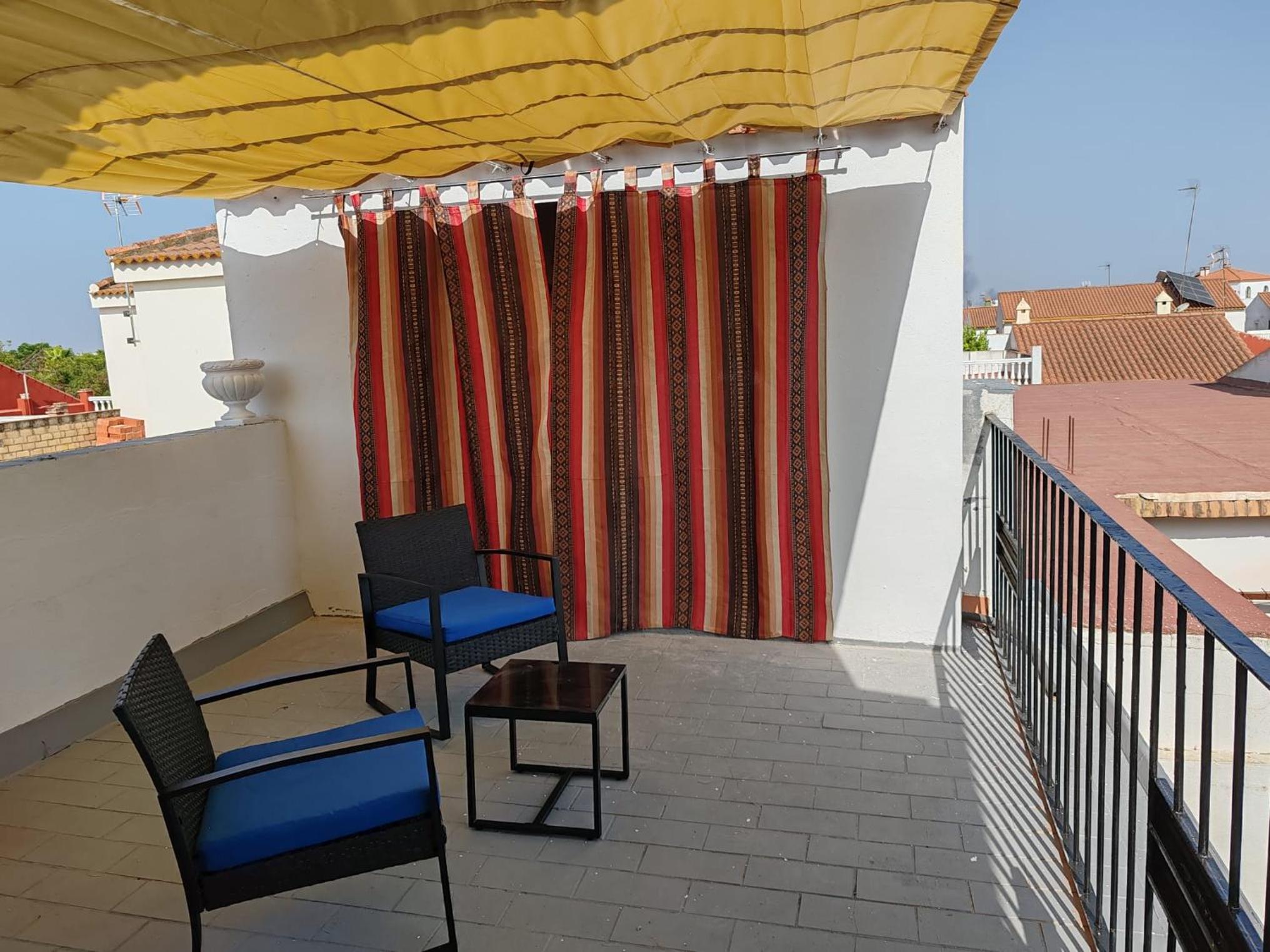 Queen Room with Balcony photo 3