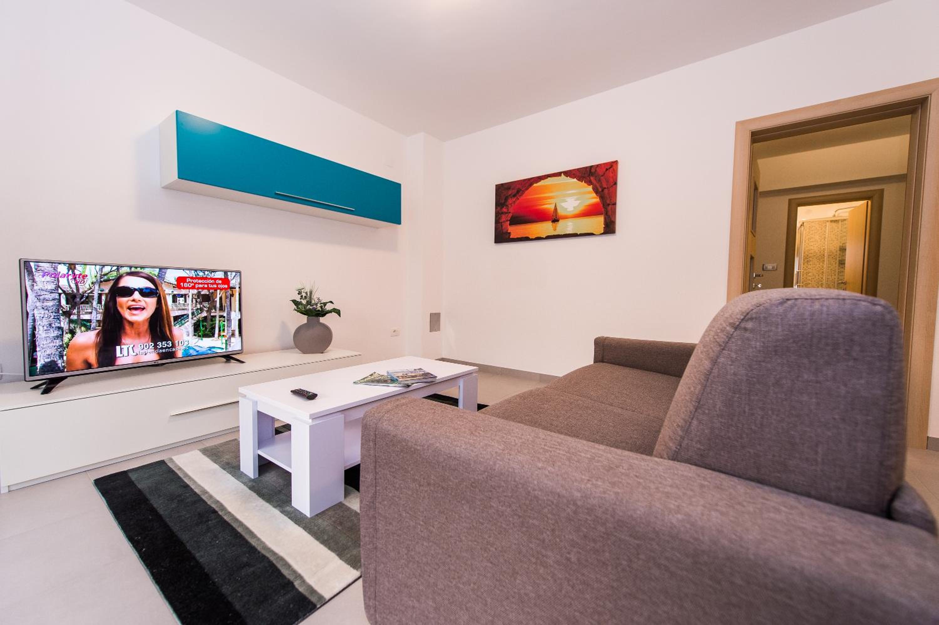 Apartment - Ground Floor photo 2