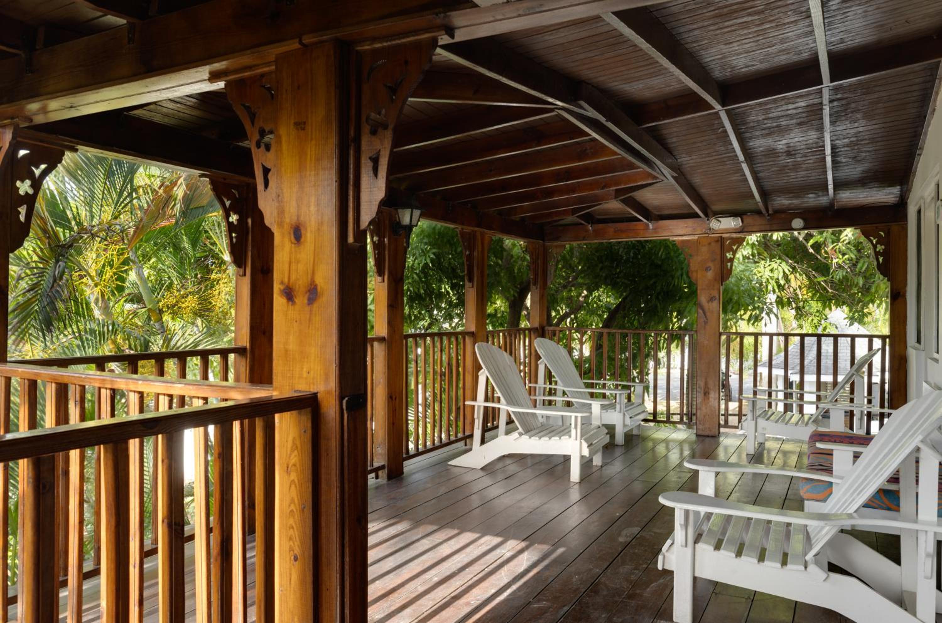Standard Family Courtyard