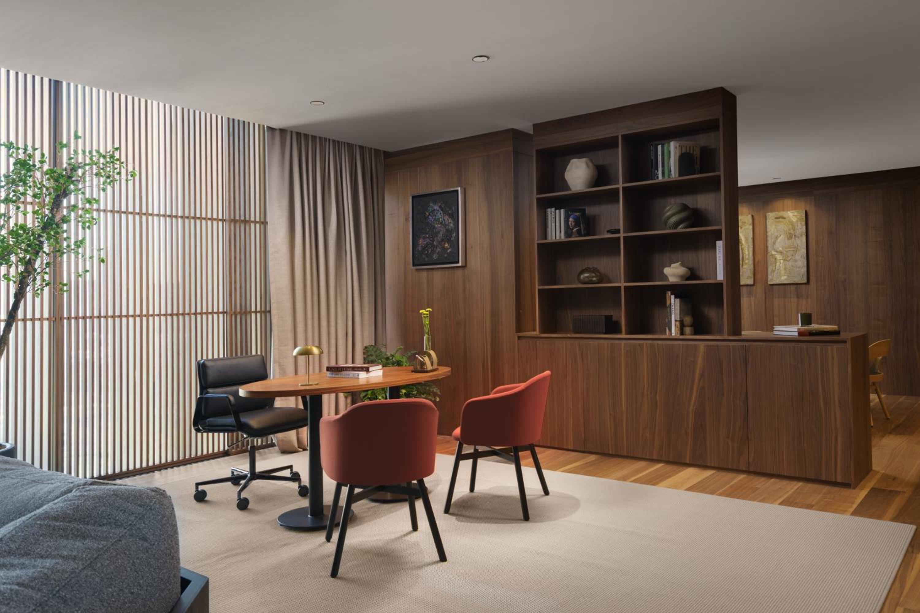 Presidential King Suite photo 2