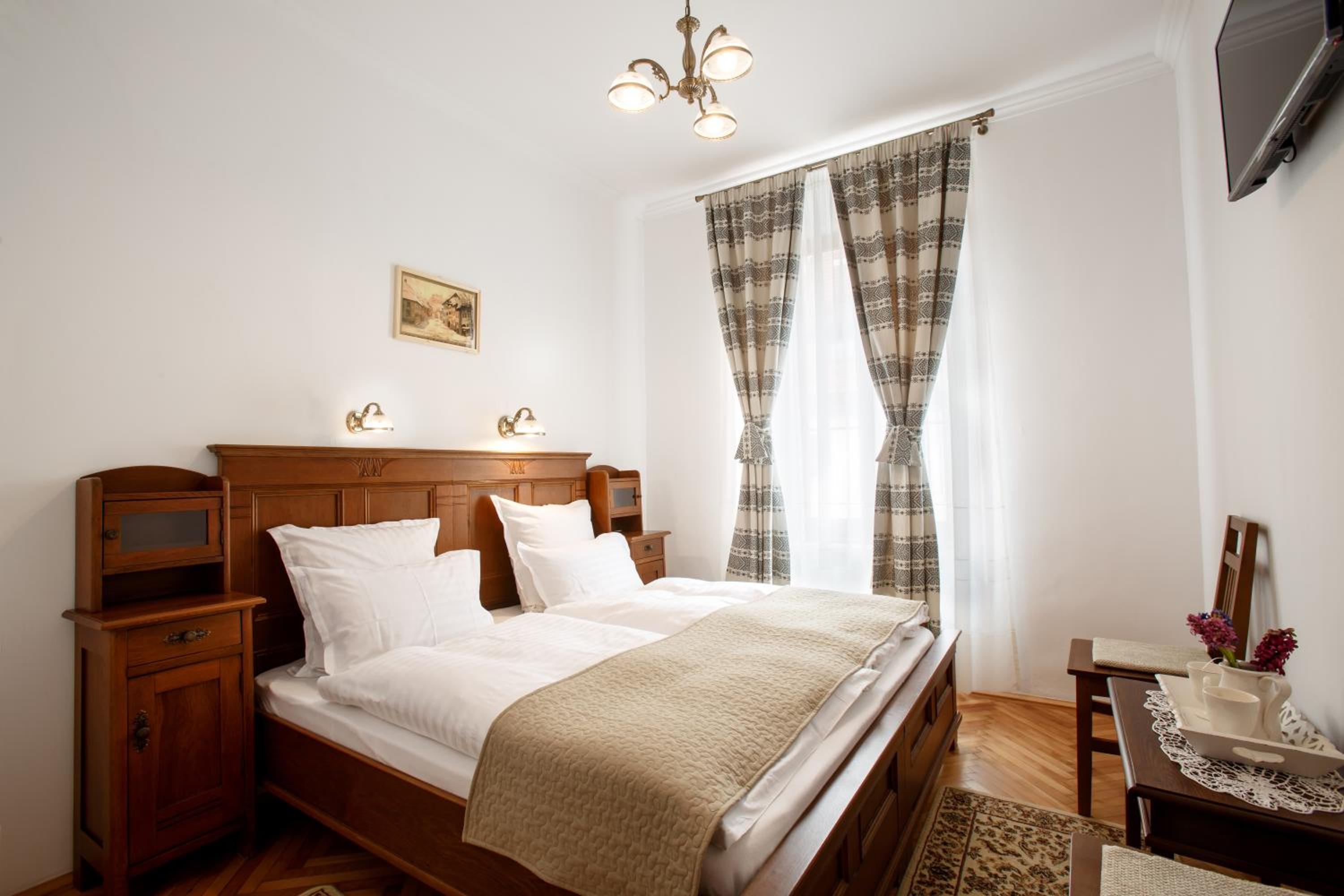Standard Queen Room photo 1