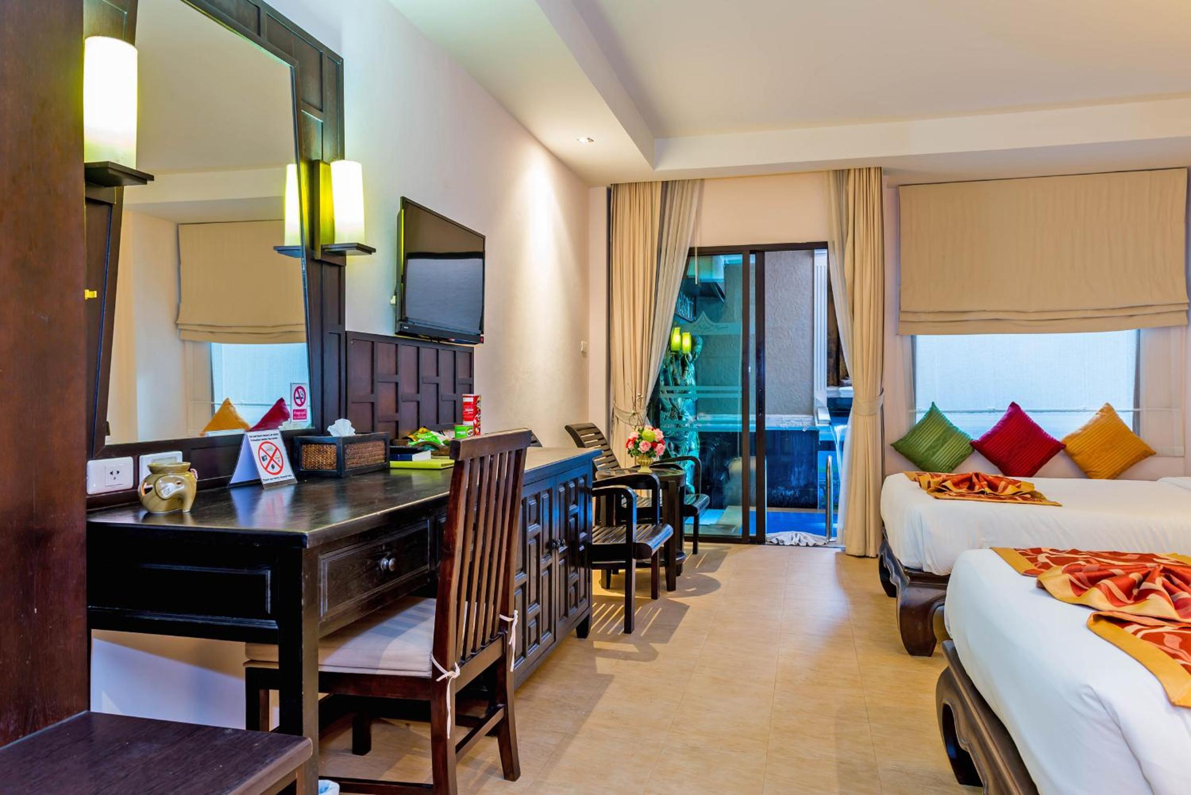 Deluxe Double or Twin Room with Outdoor Jacuzzi - Photo 4