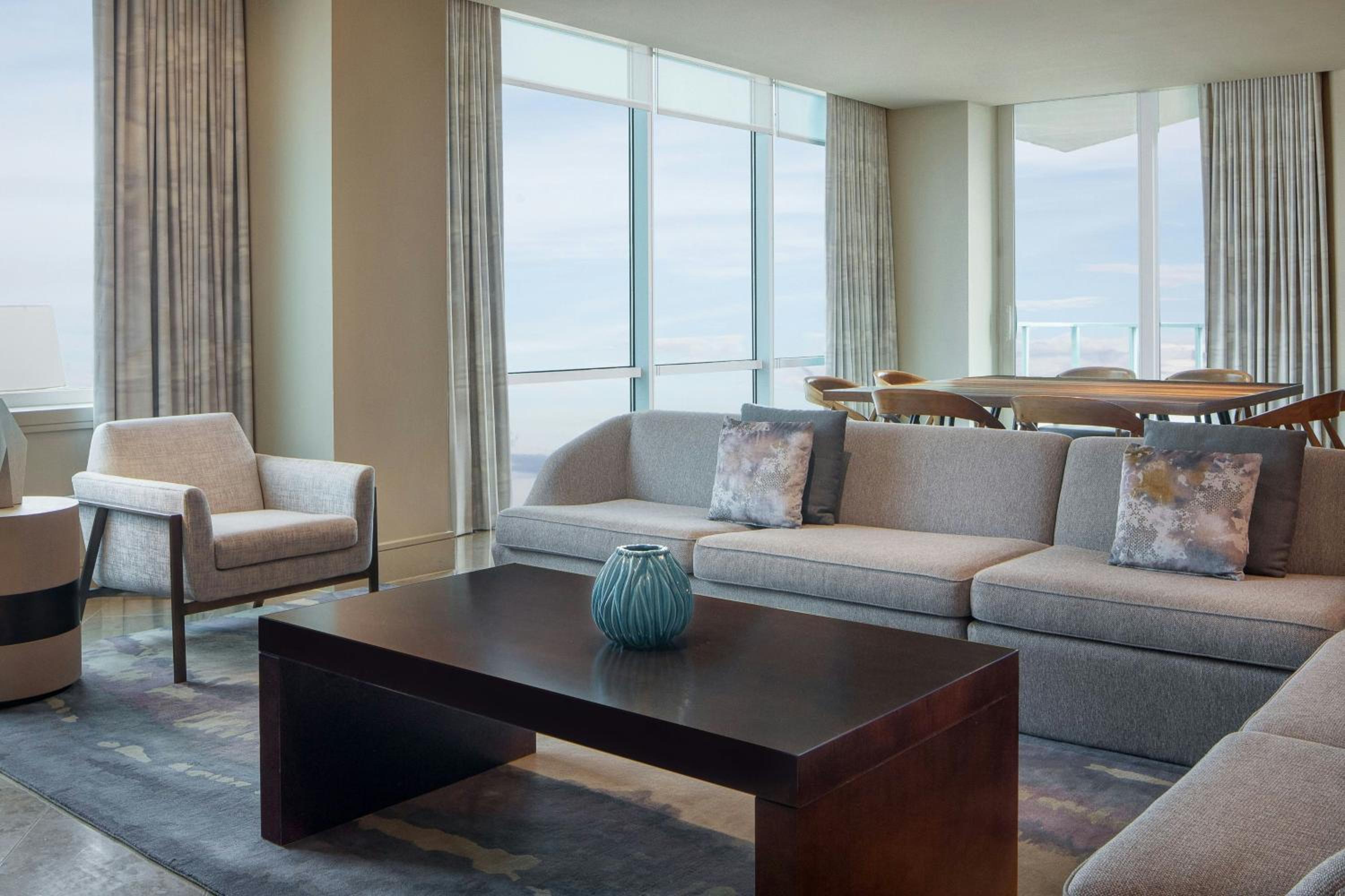 Pinnacle Two-Bedroom Apartment with Balcony - Photo 4