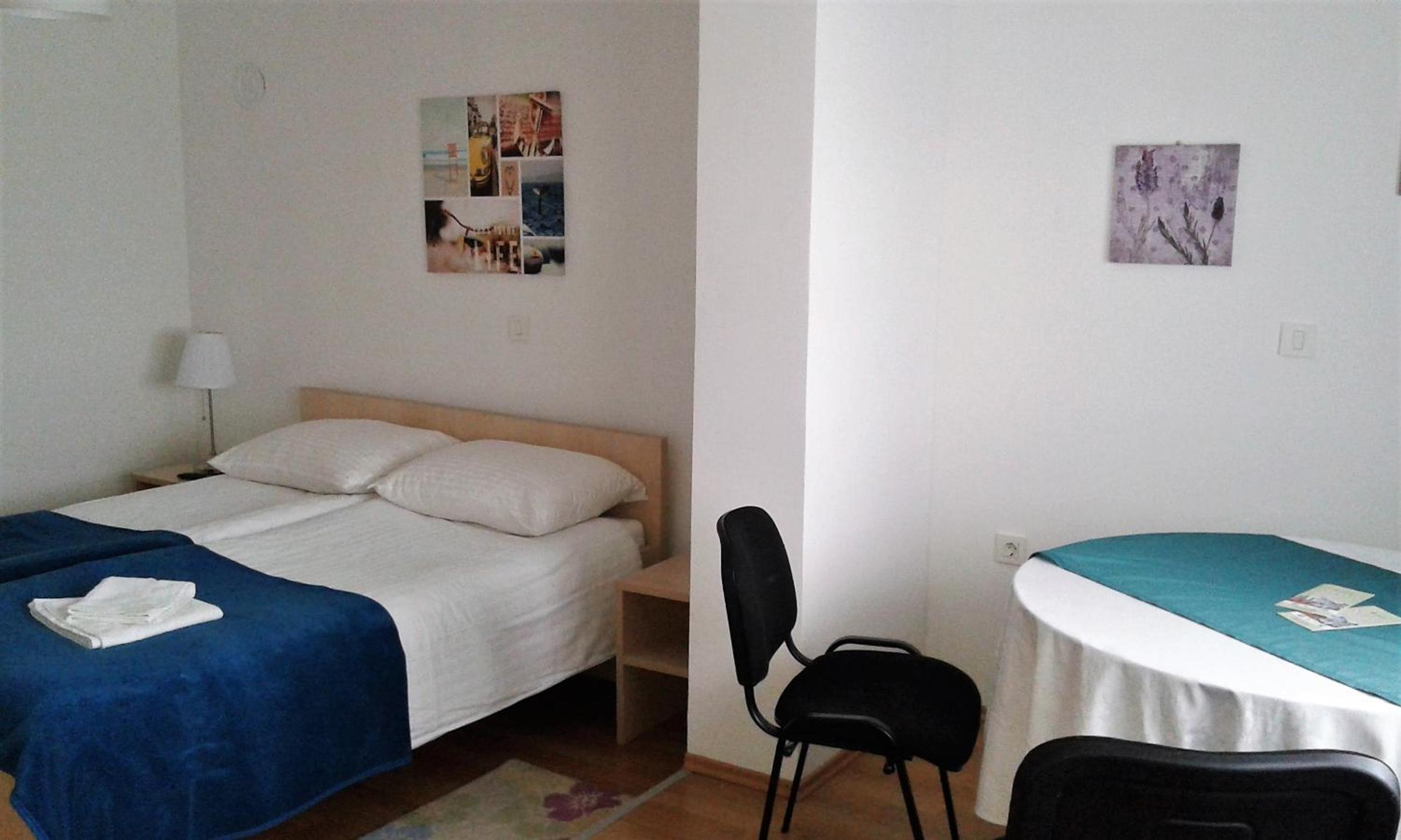 Standard Twin Room photo 2