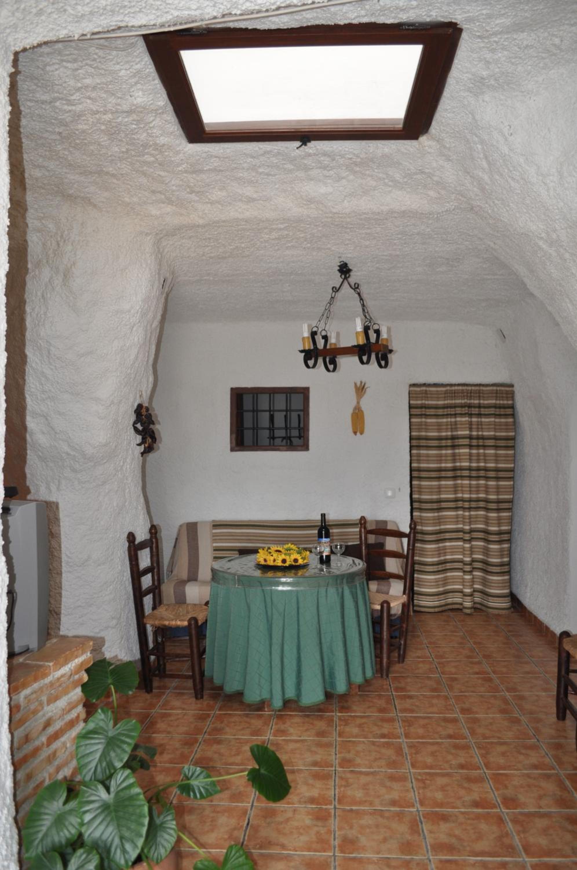 Cave (2 - 4 Adults) photo 3