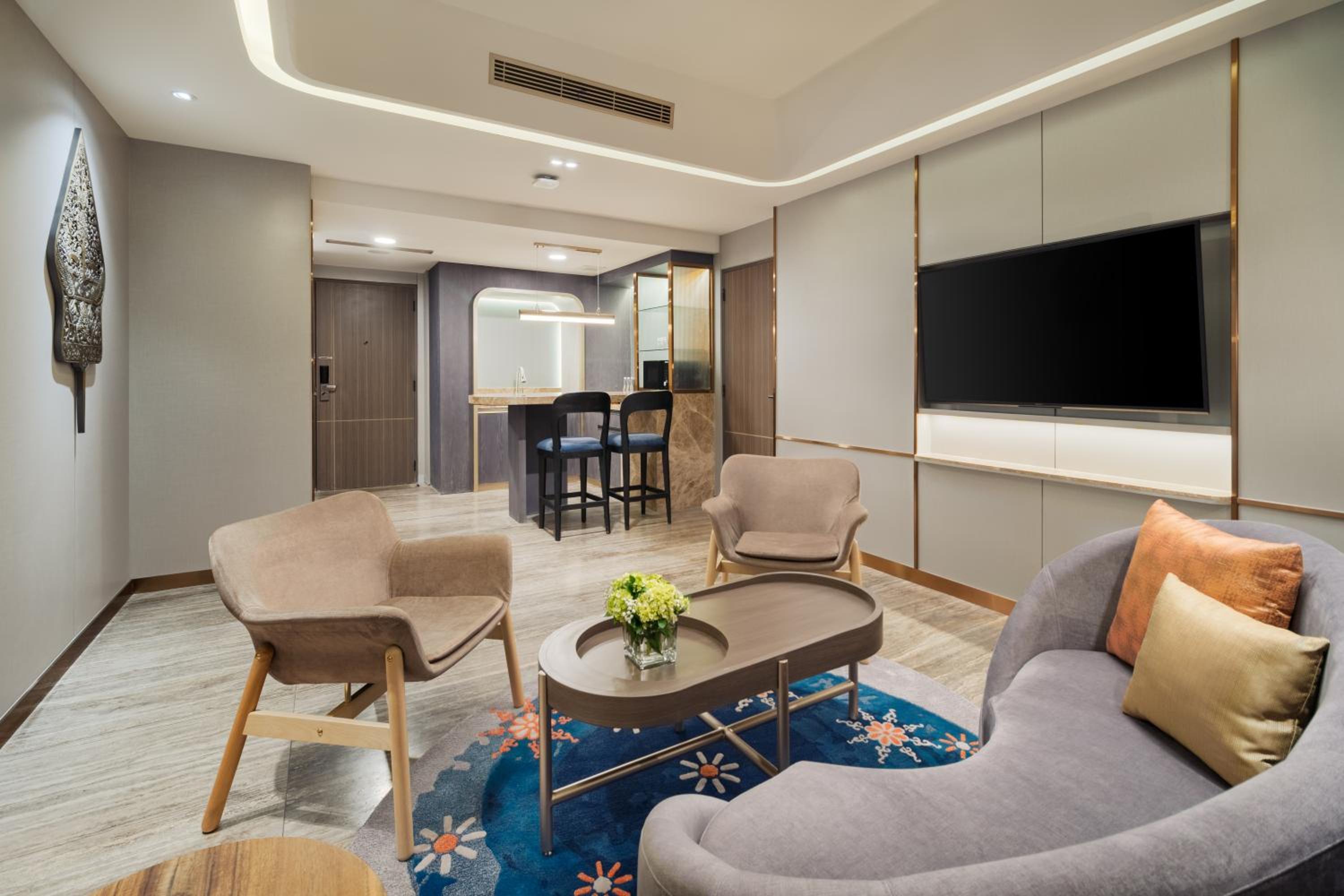 Suite - Photo 4