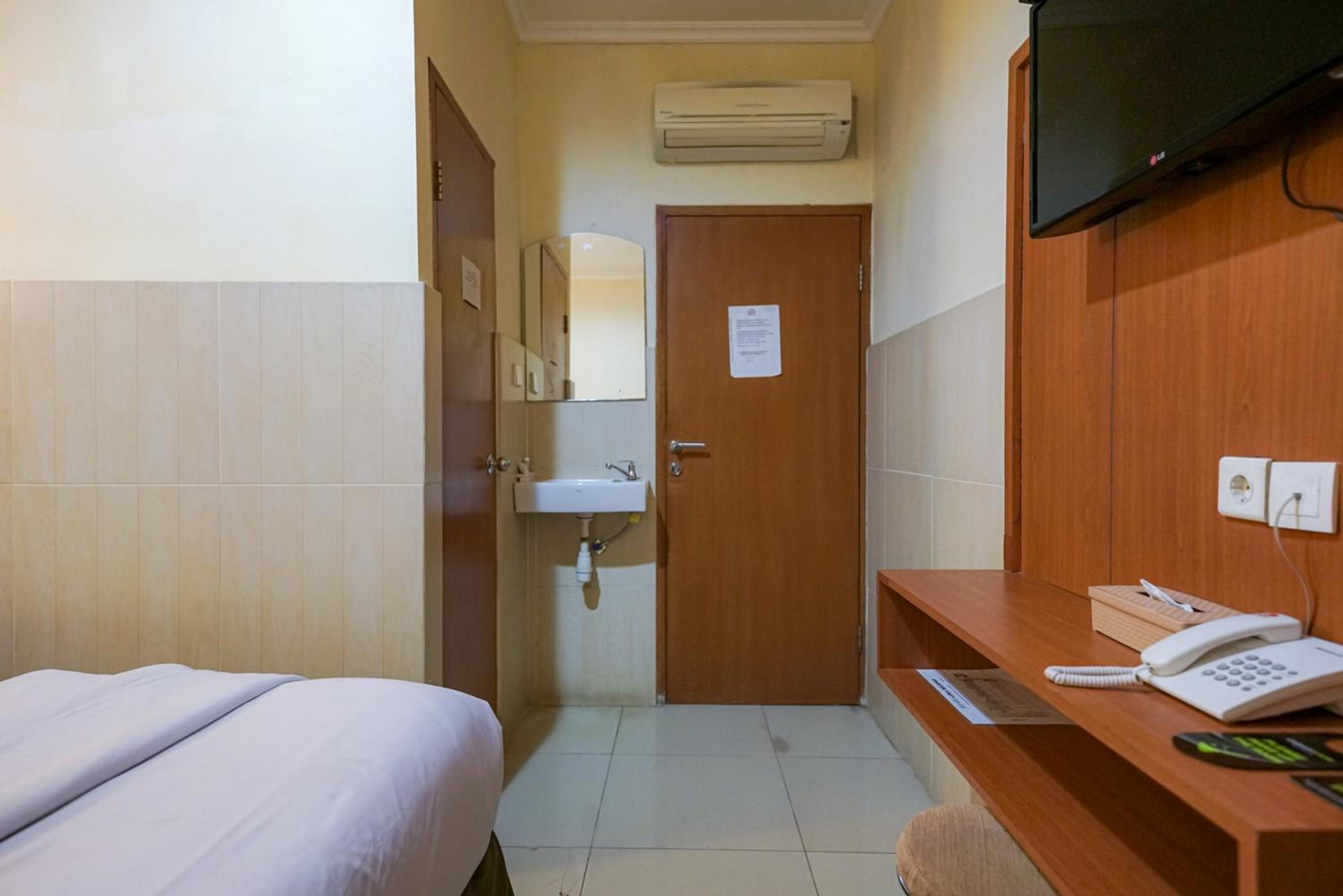 Deluxe Double Room photo 3