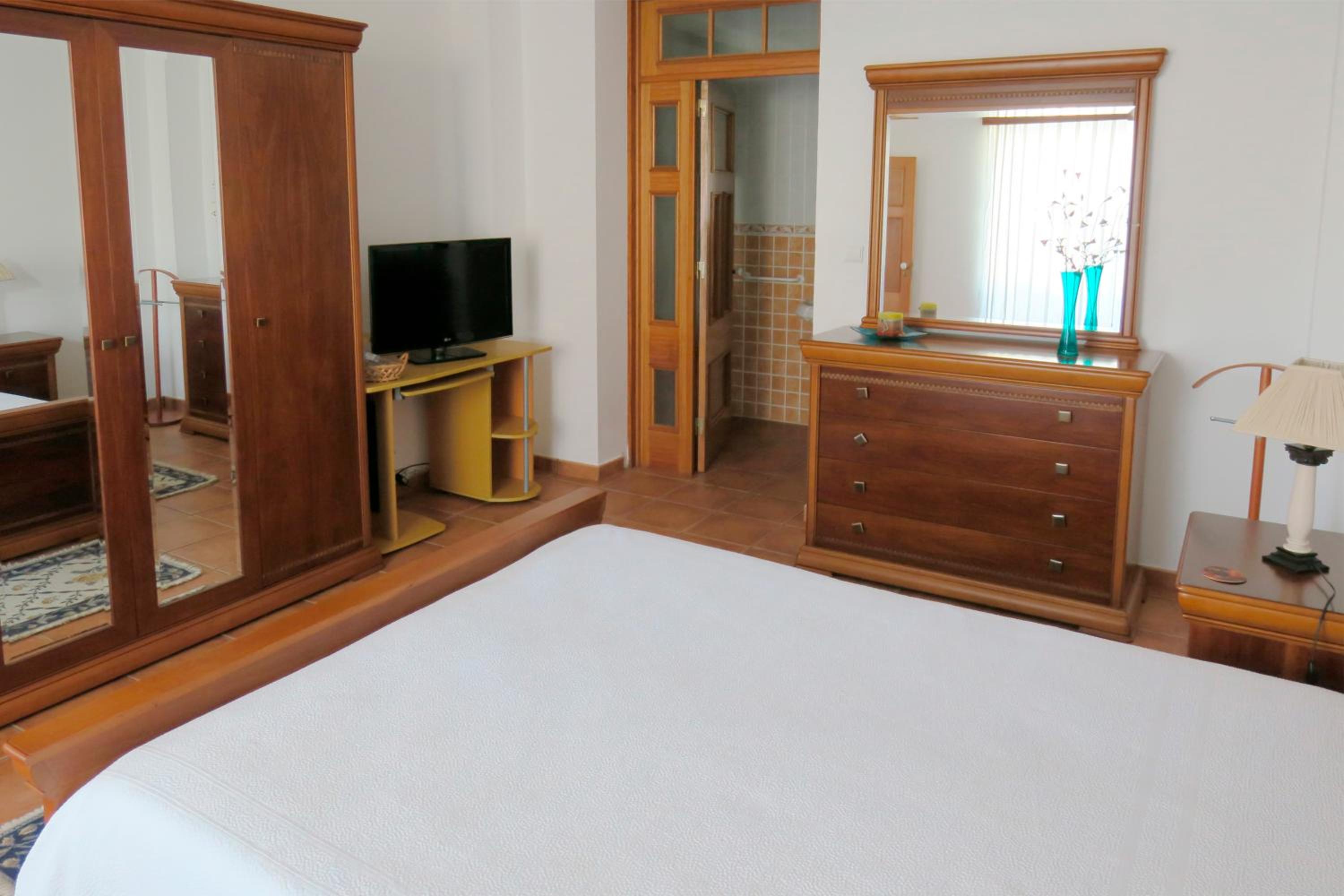 Double Room - Photo 3