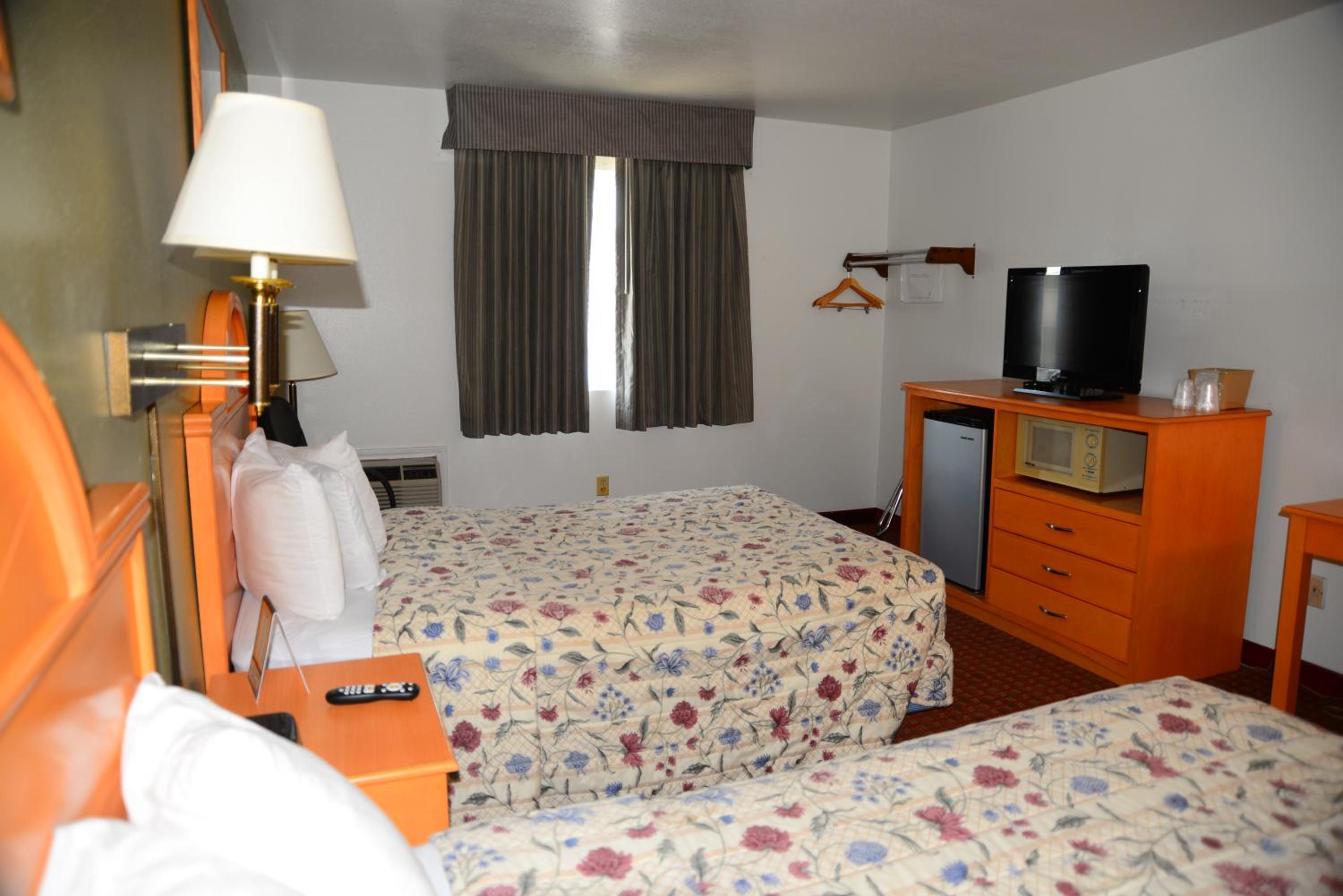 Double Room with Two Double Beds photo 1