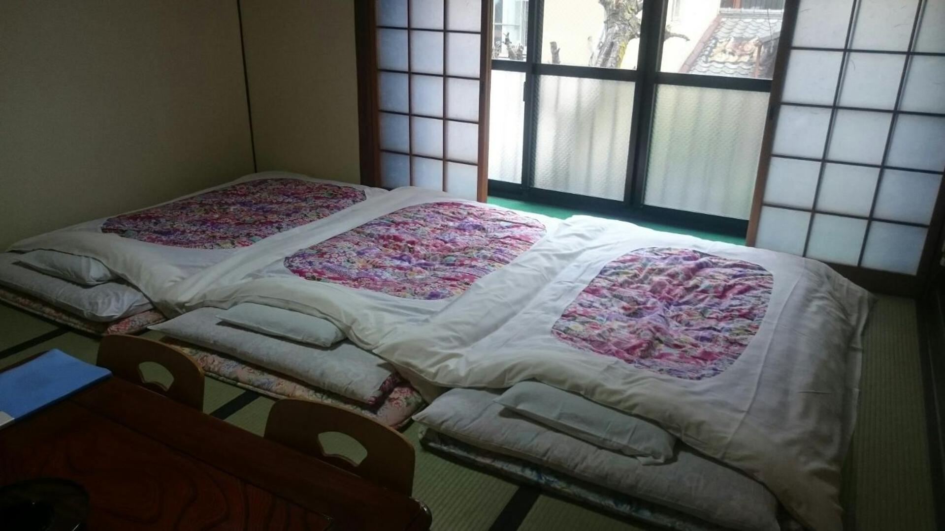 Triple Room thumbnail 6
