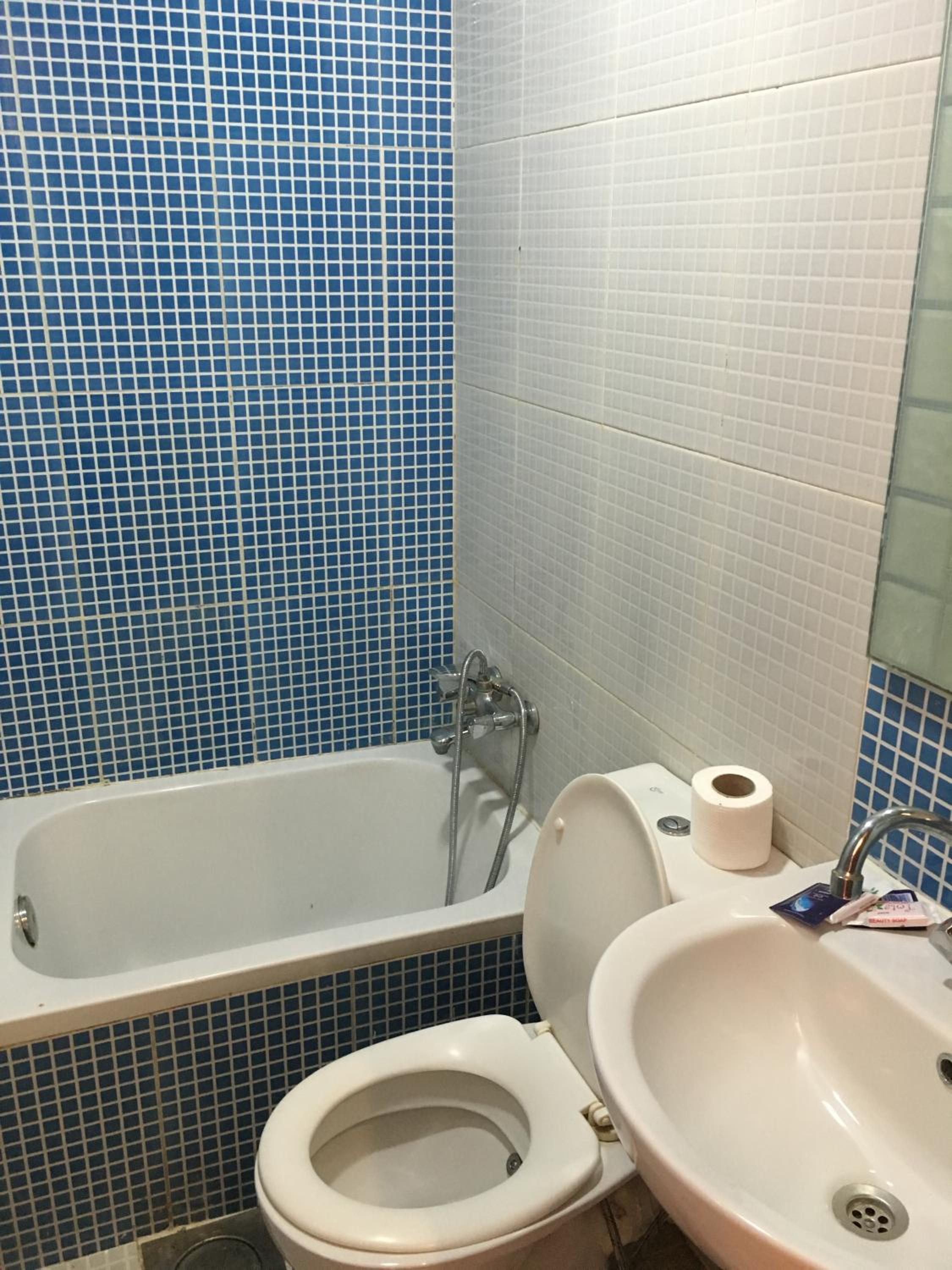 Deluxe Twin Room with Sea View - Photo 12