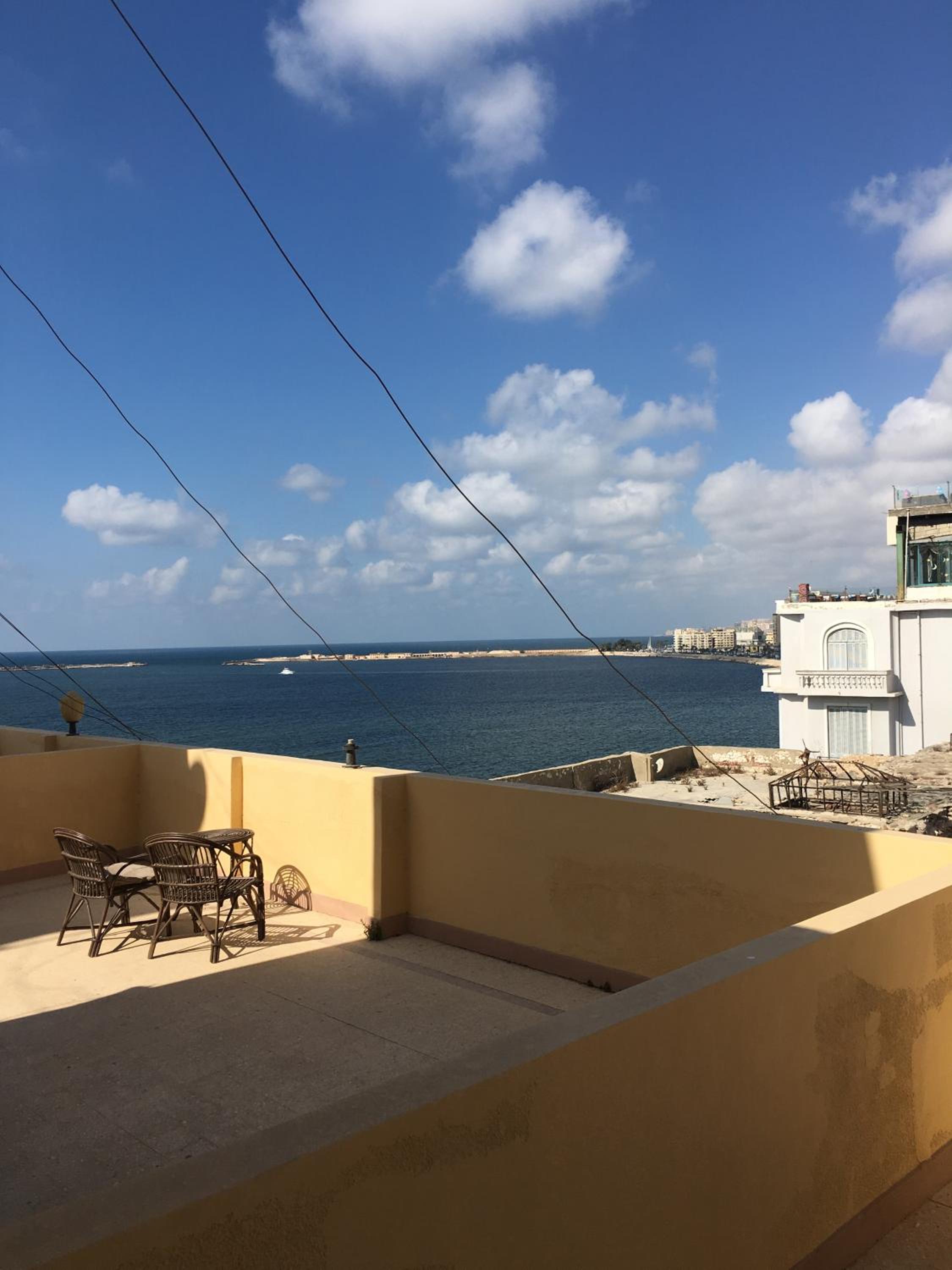 Deluxe Twin Room with Sea View - Photo 4