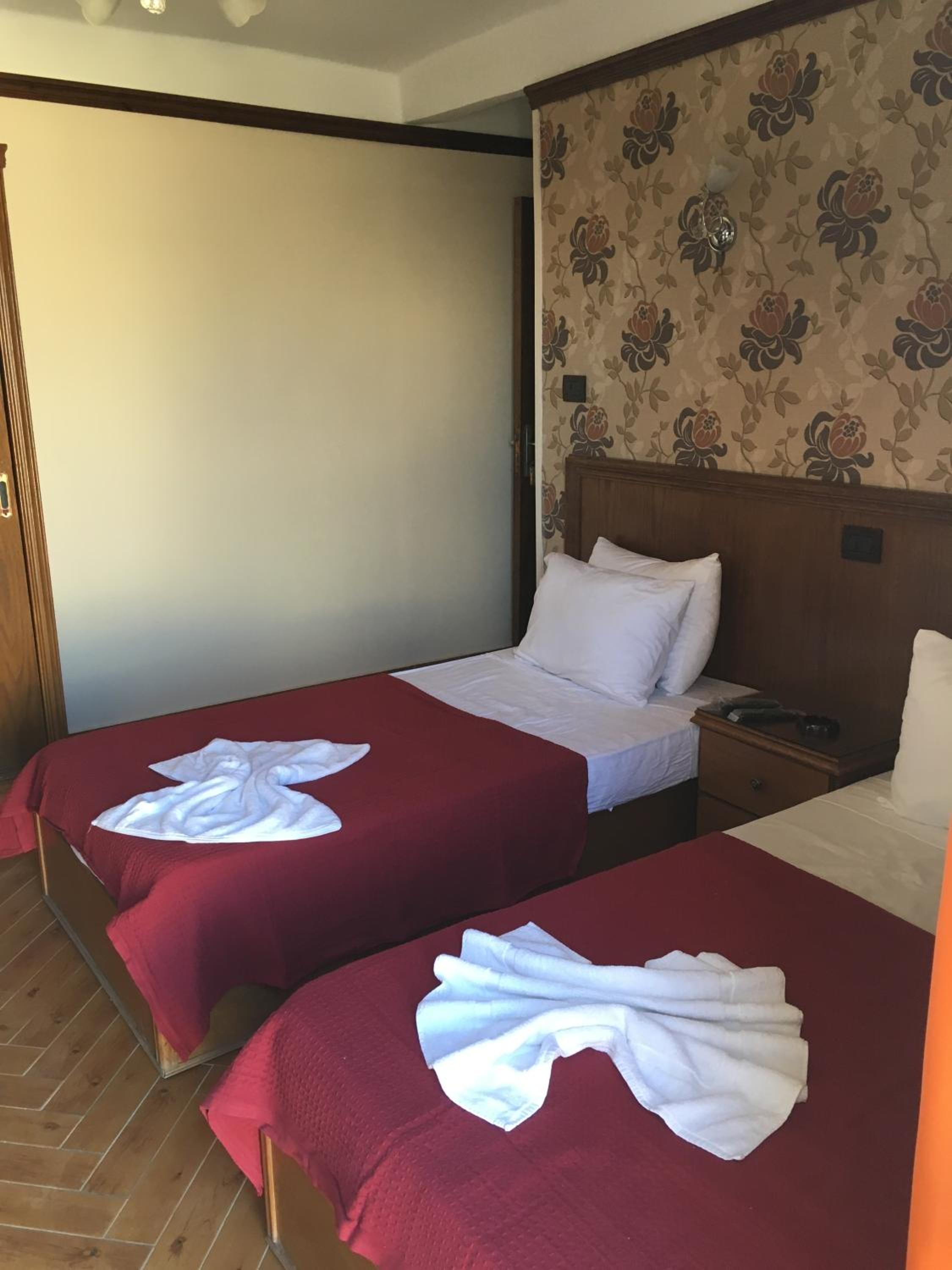 Deluxe Twin Room with Sea View - Photo 23