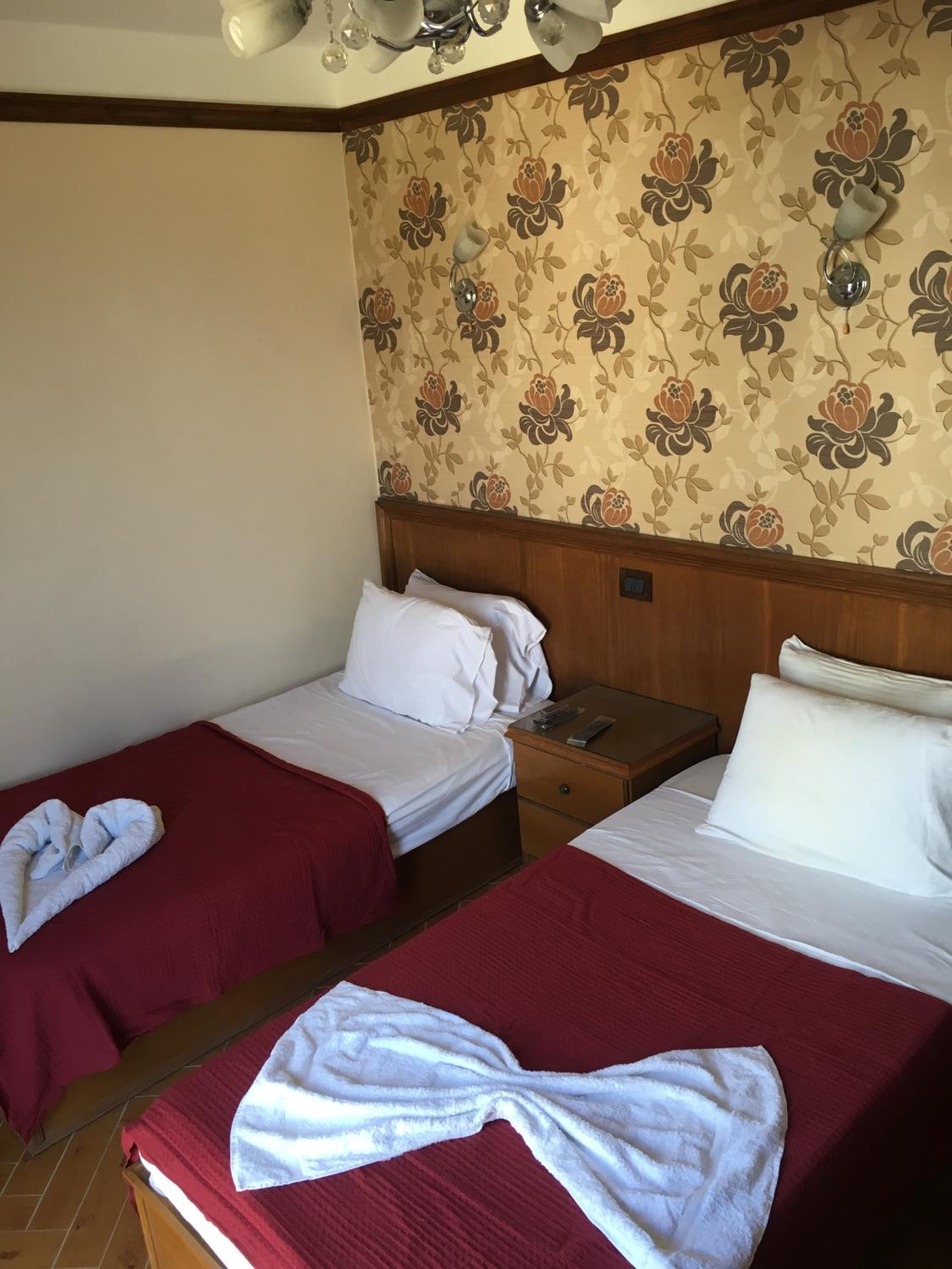 Deluxe Twin Room with Sea View - Photo 24