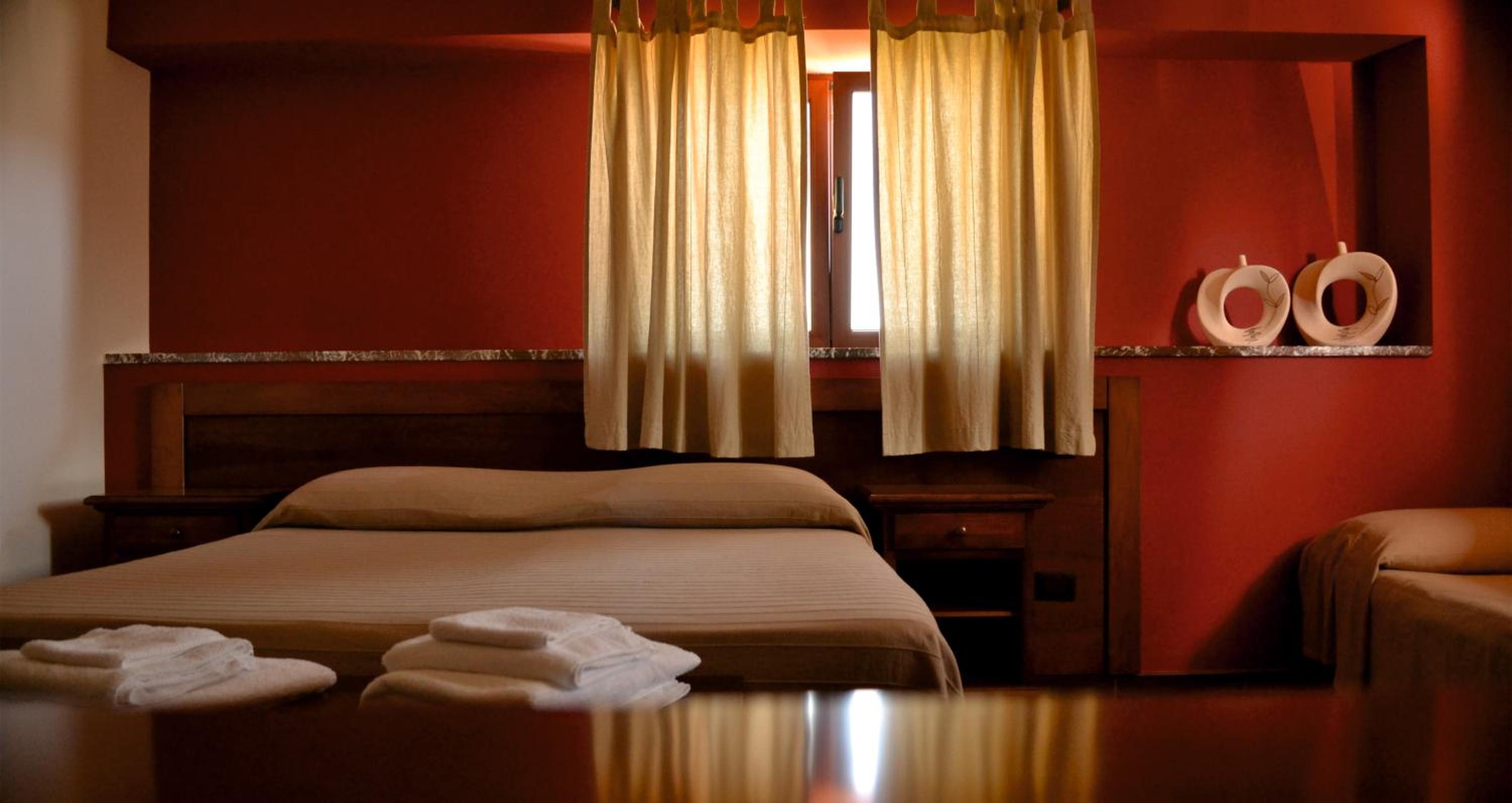 Deluxe Triple Room - Photo 2