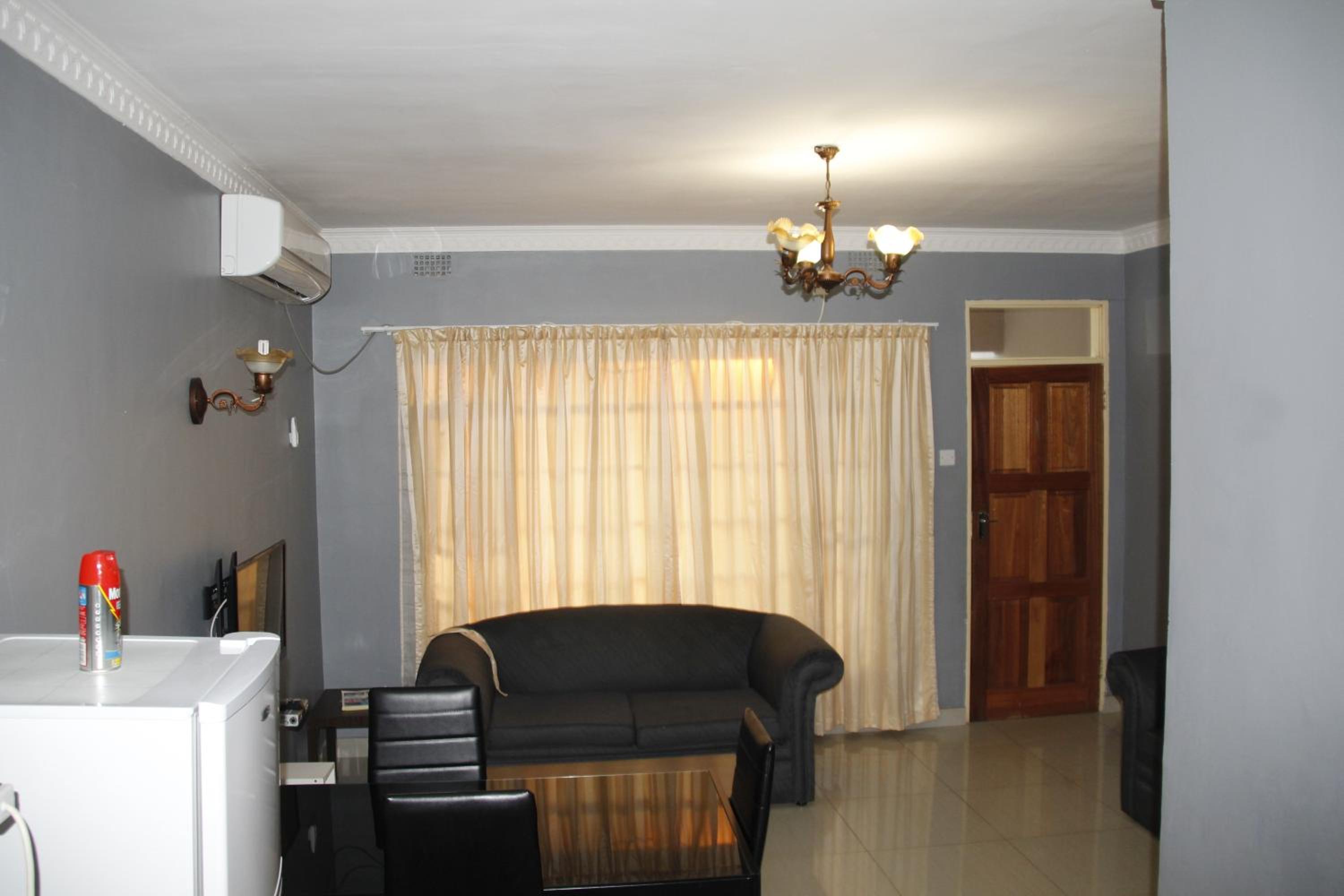Three-Bedroom Apartment photo 2
