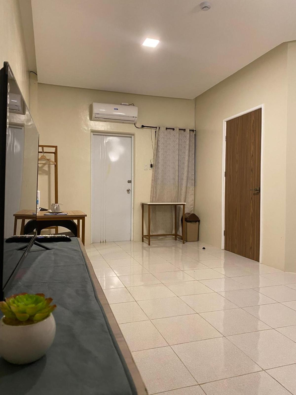 Double Room - Disability Access - Photo 1