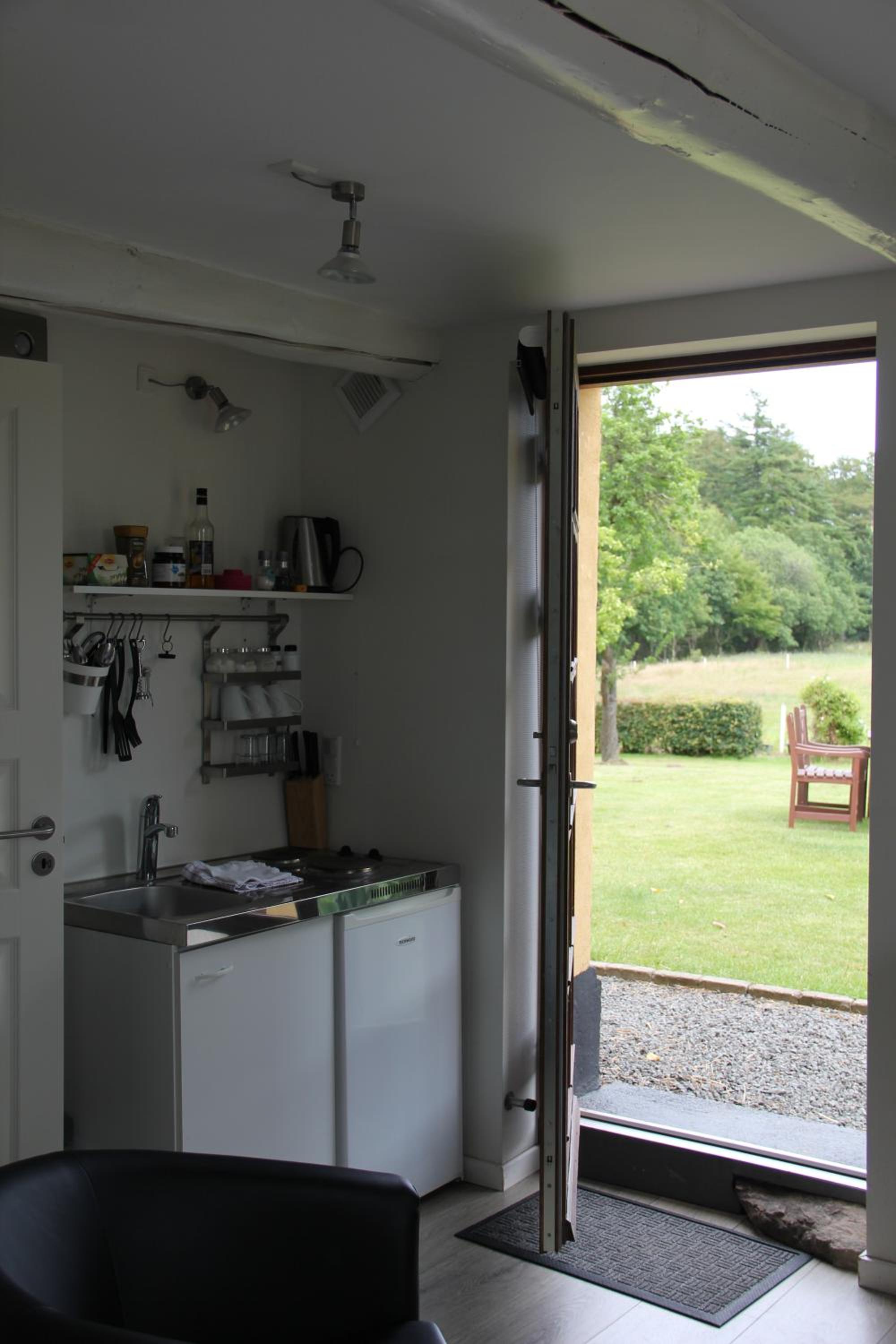Studio (2 Adults) - Photo 2