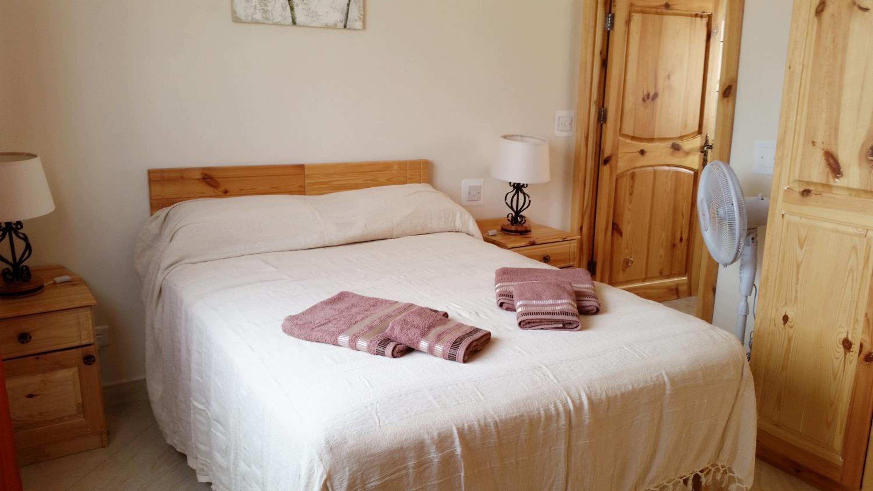Double Room with Private Bathroom photo 2